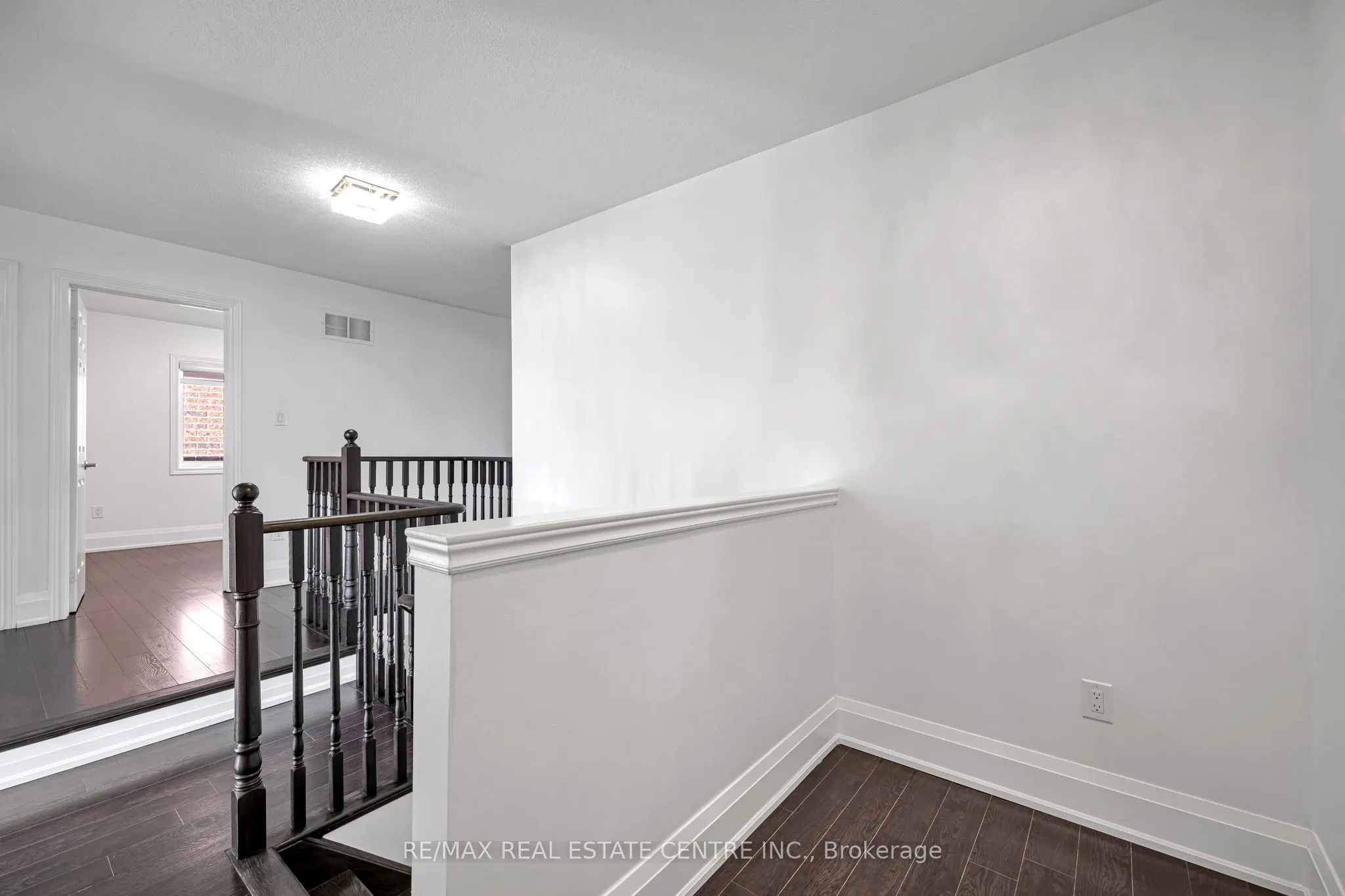 425 Bussel Crescent