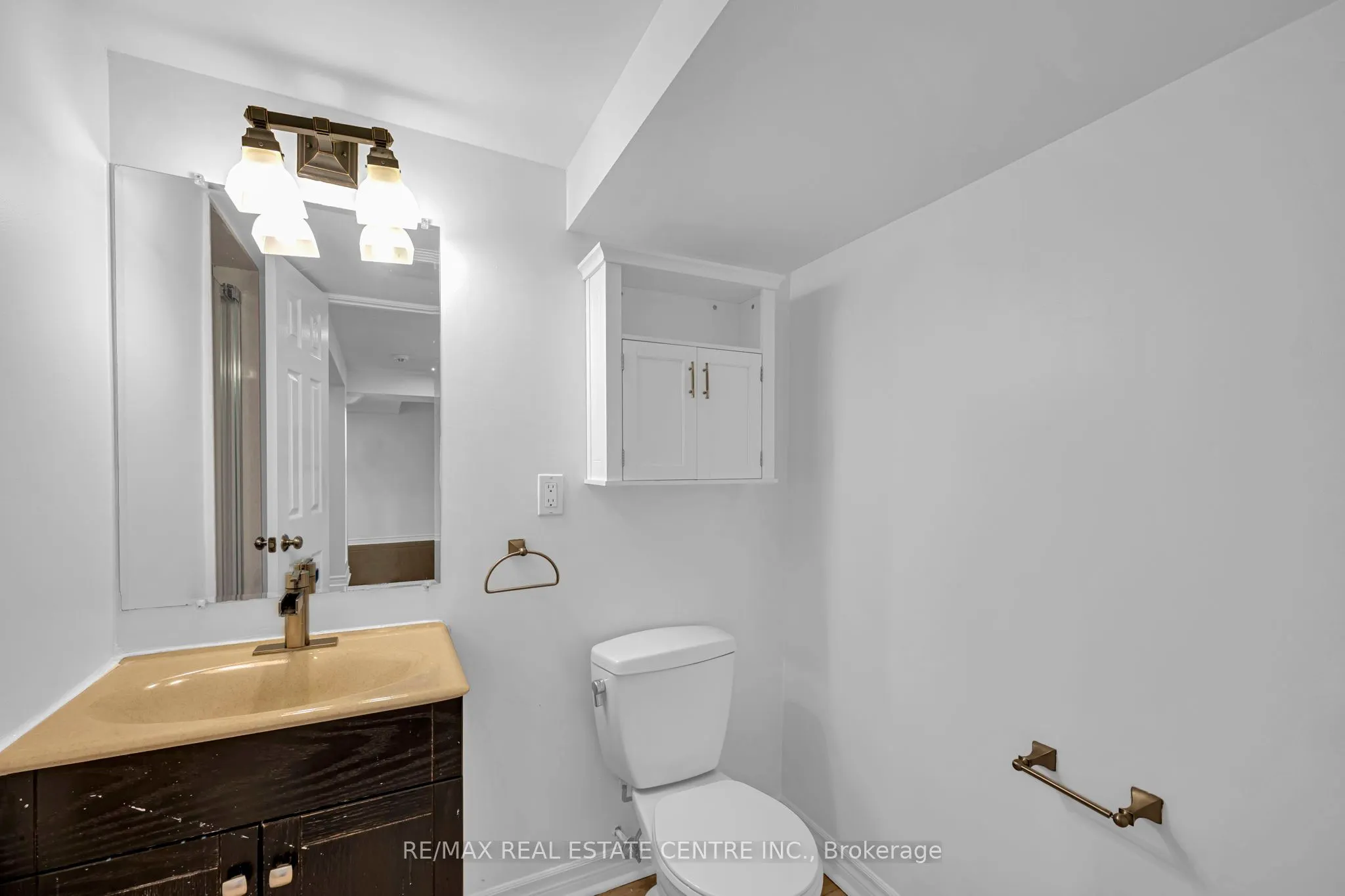 425 Bussel Crescent