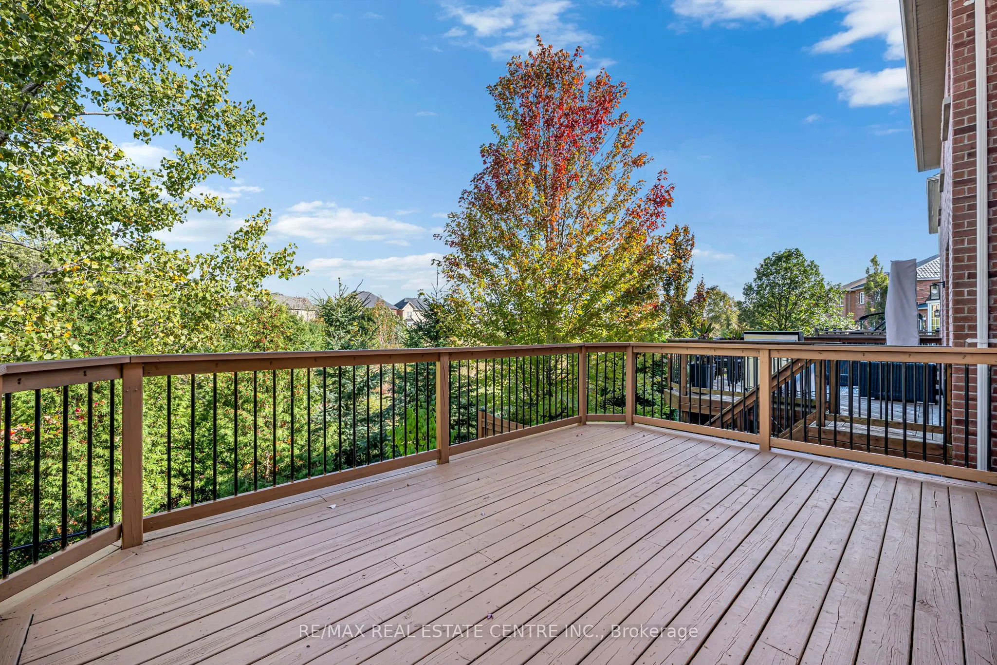 425 Bussel Crescent