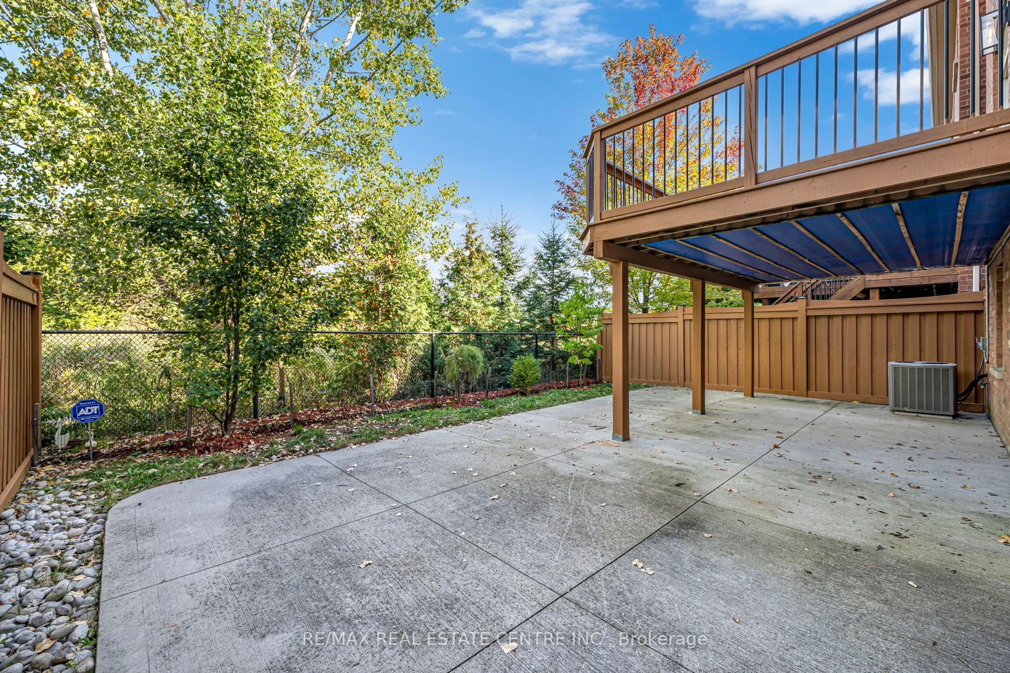 425 Bussel Crescent