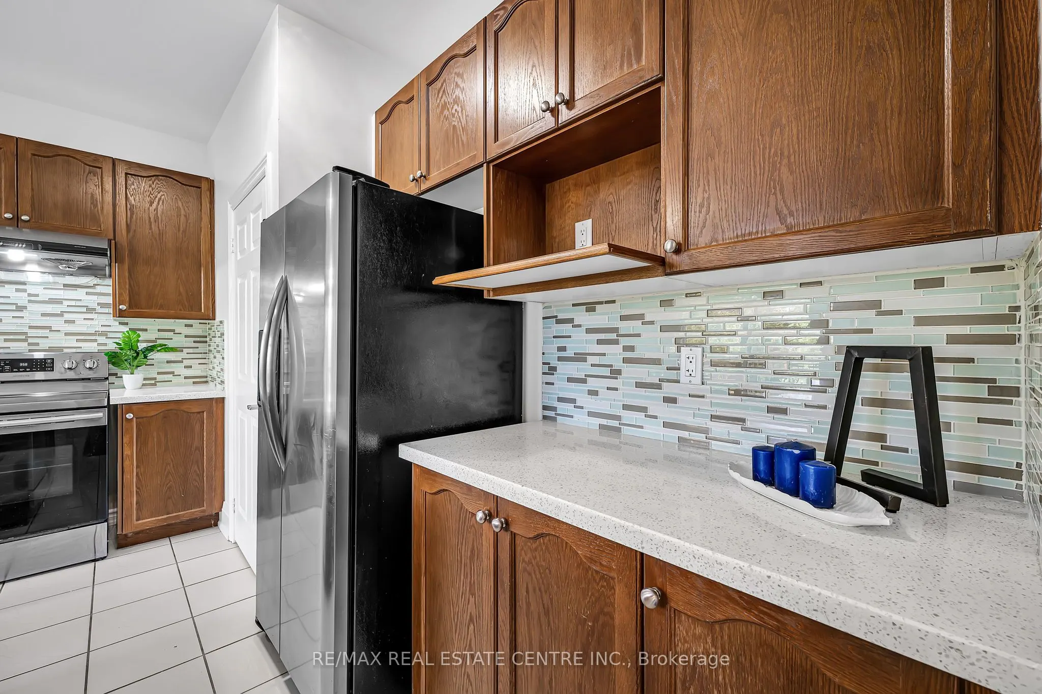 425 Bussel Crescent