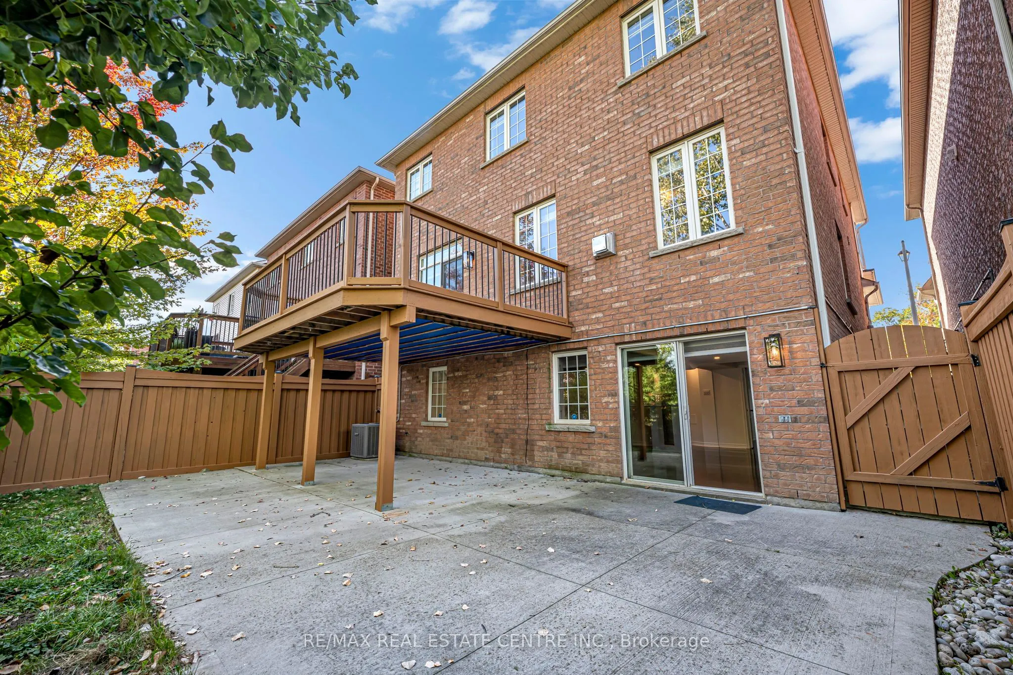 425 Bussel Crescent