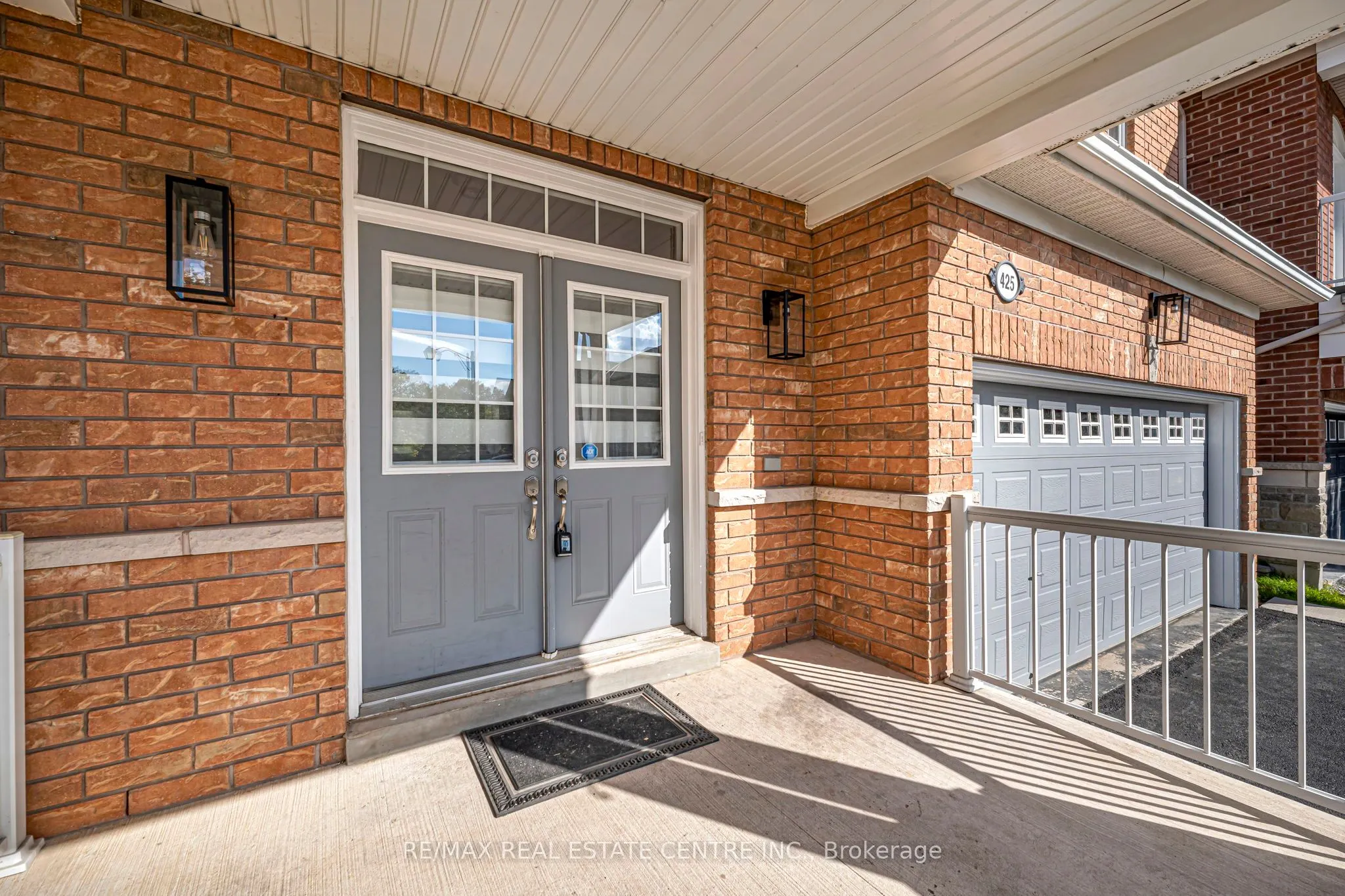 425 Bussel Crescent