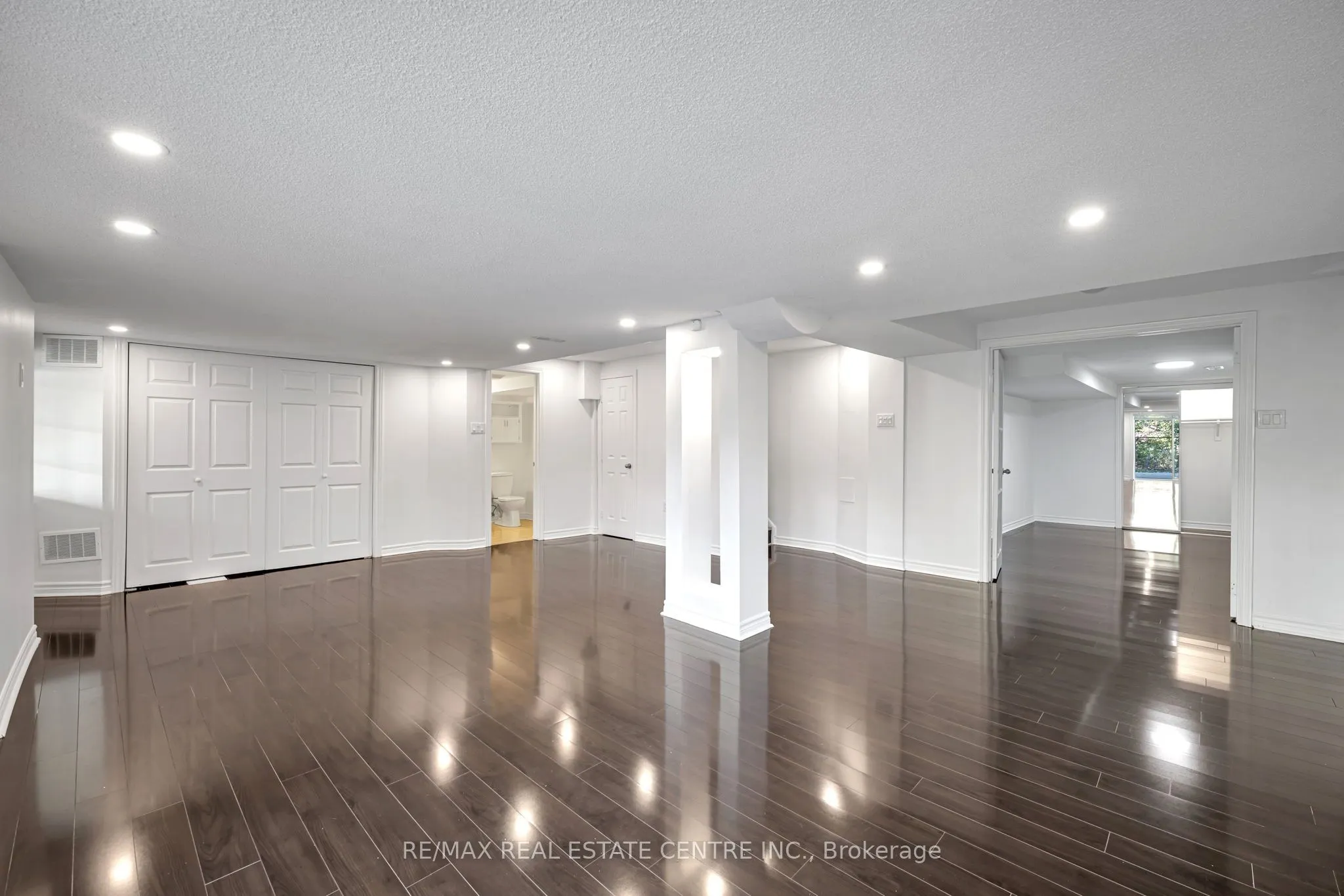 425 Bussel Crescent