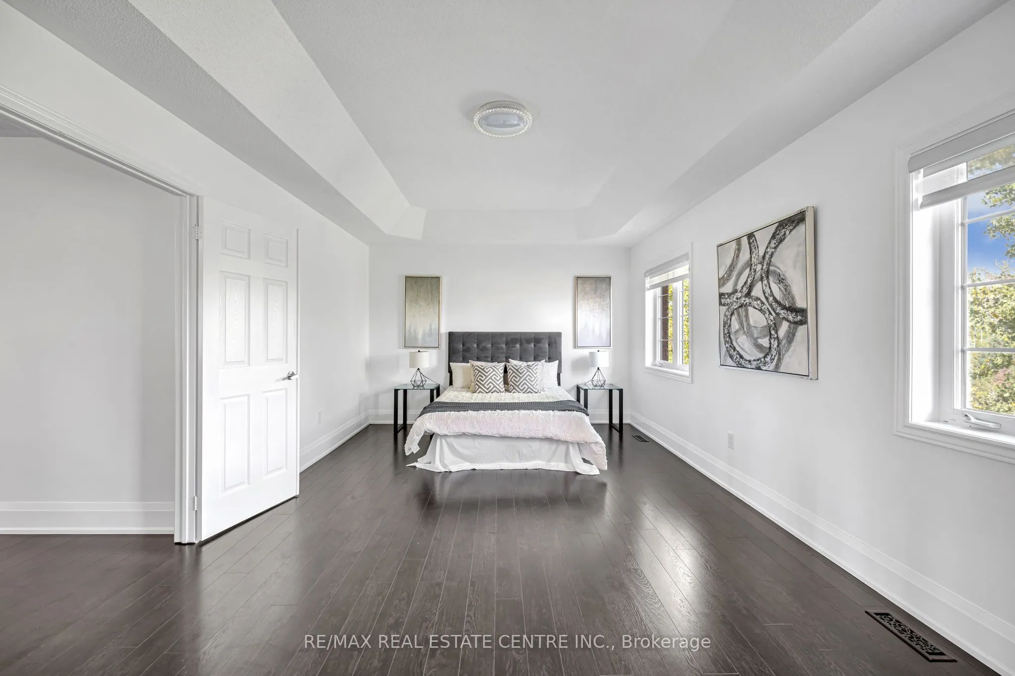 425 Bussel Crescent