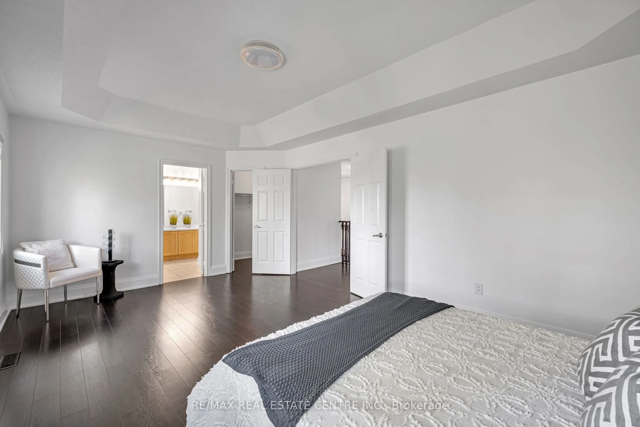 425 Bussel Crescent