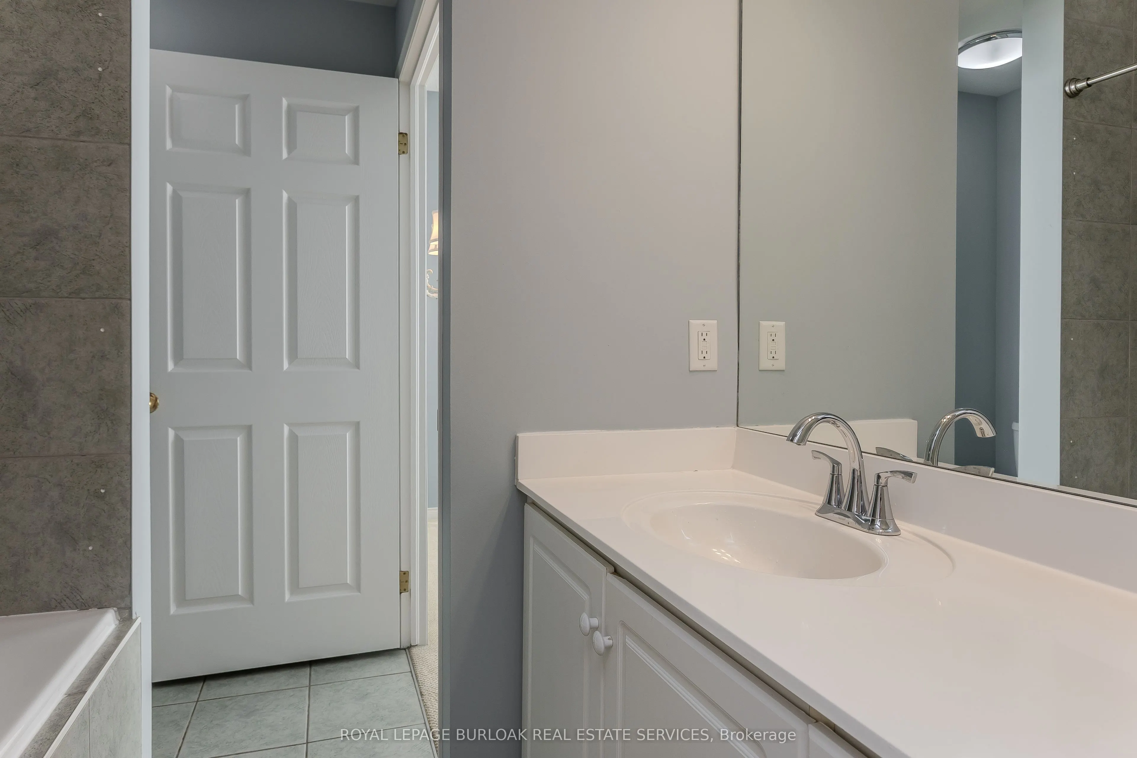 2075 Amherst Heights Drive, #401
