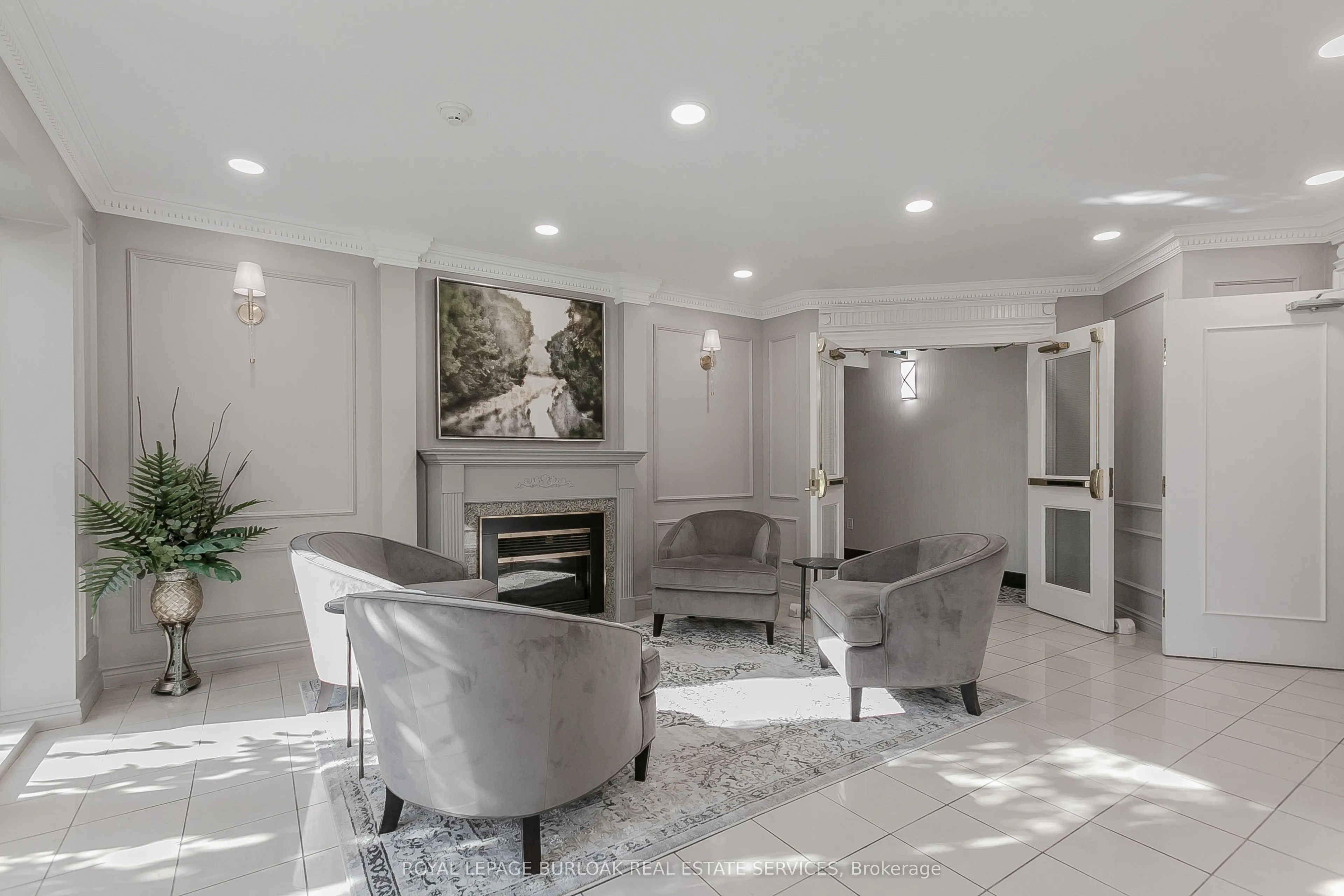 2075 Amherst Heights Drive, #401