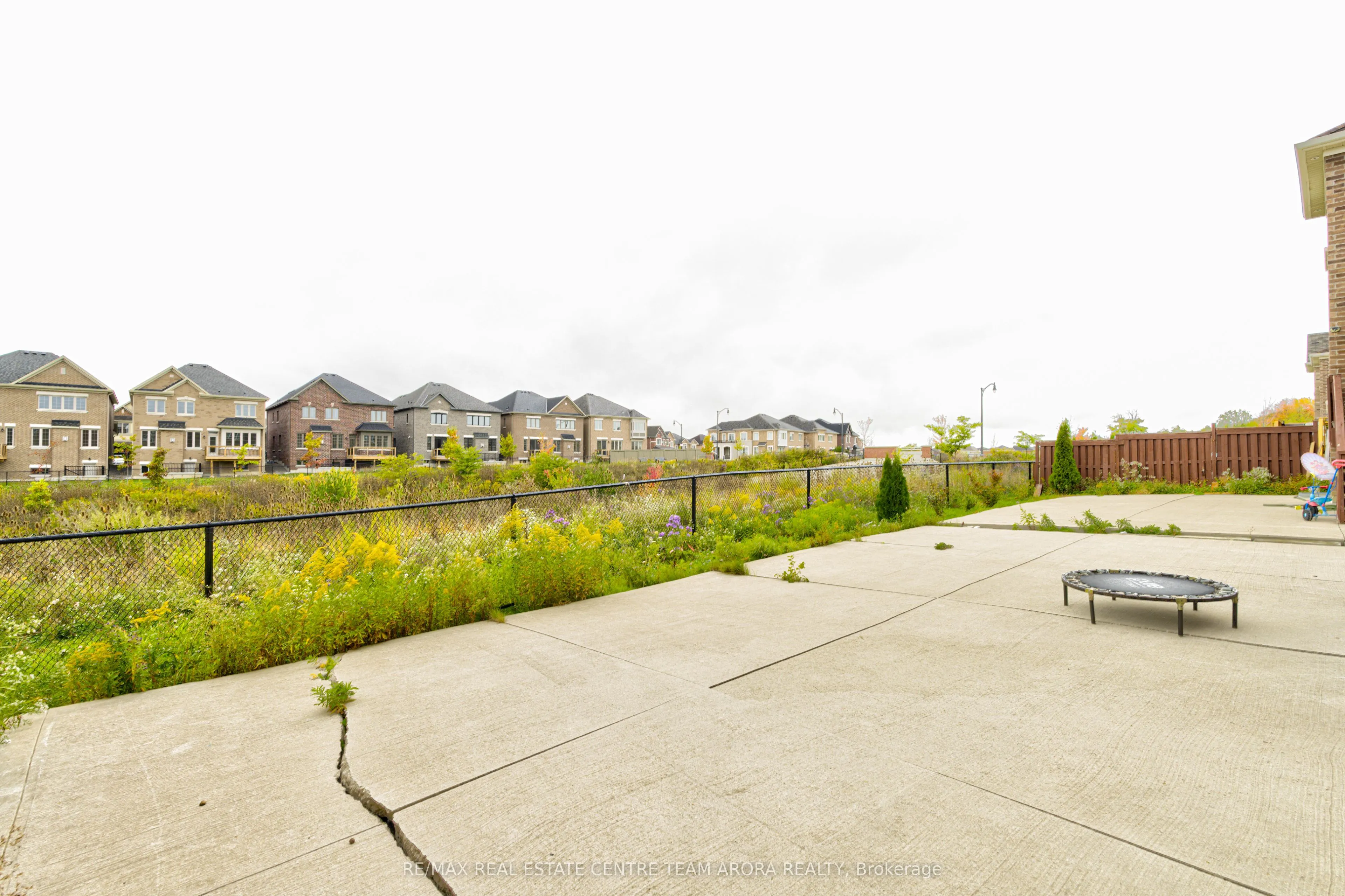 12 Abercrombie Crescent