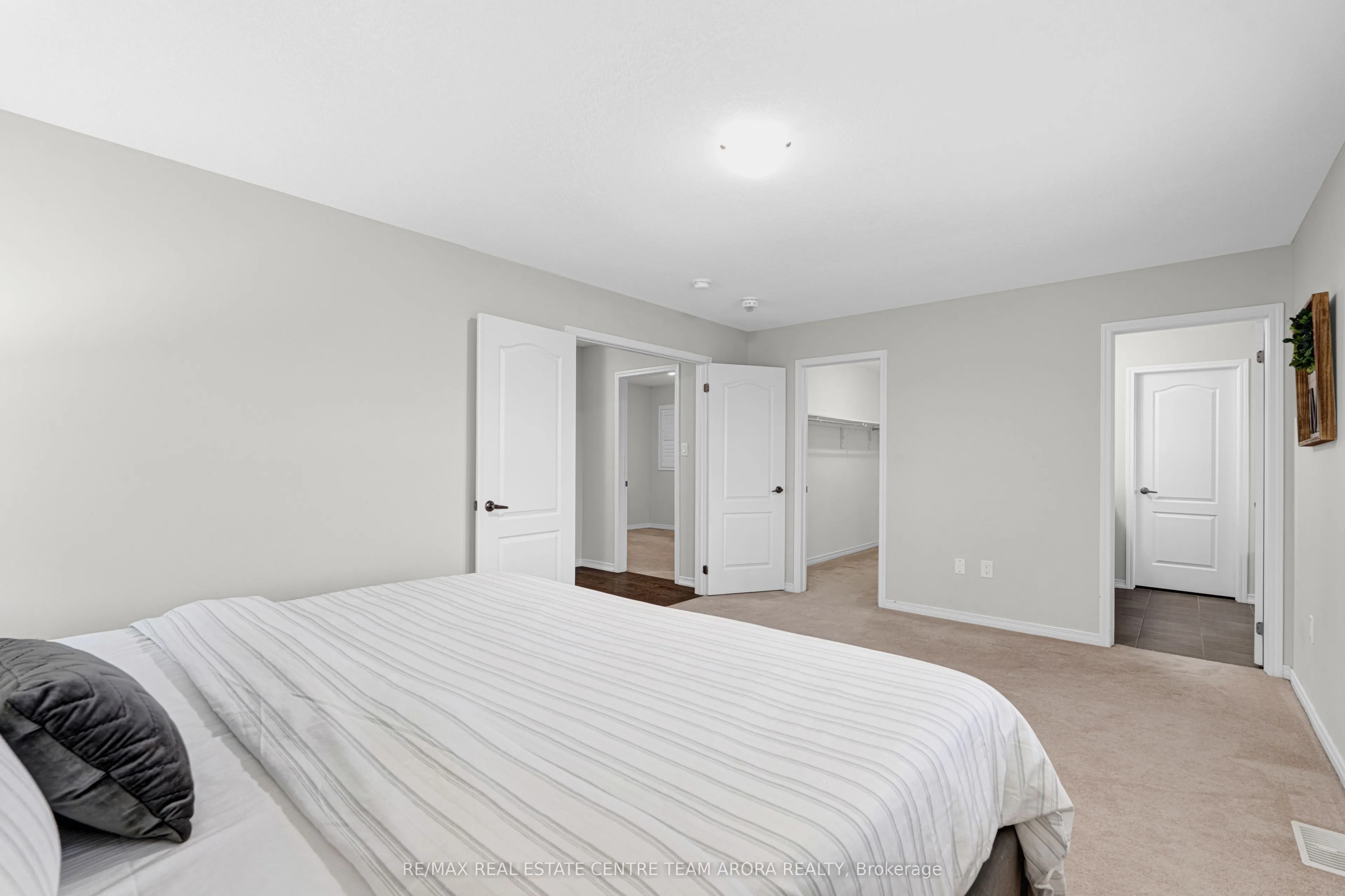 12 Abercrombie Crescent