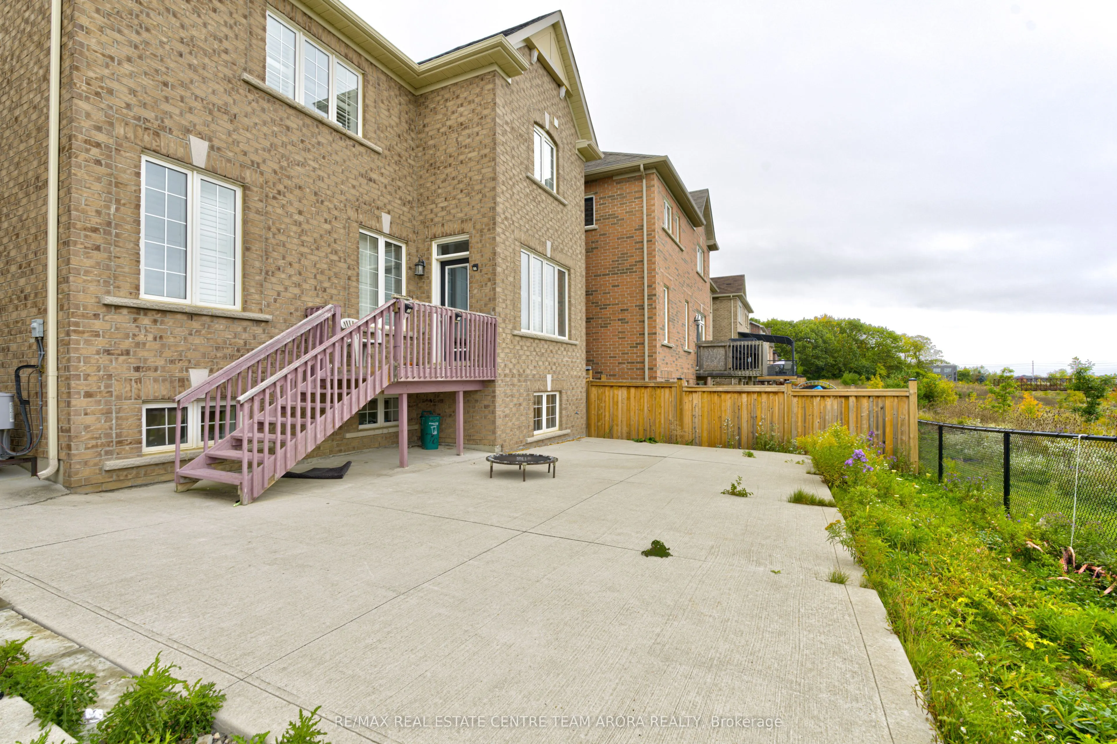 12 Abercrombie Crescent