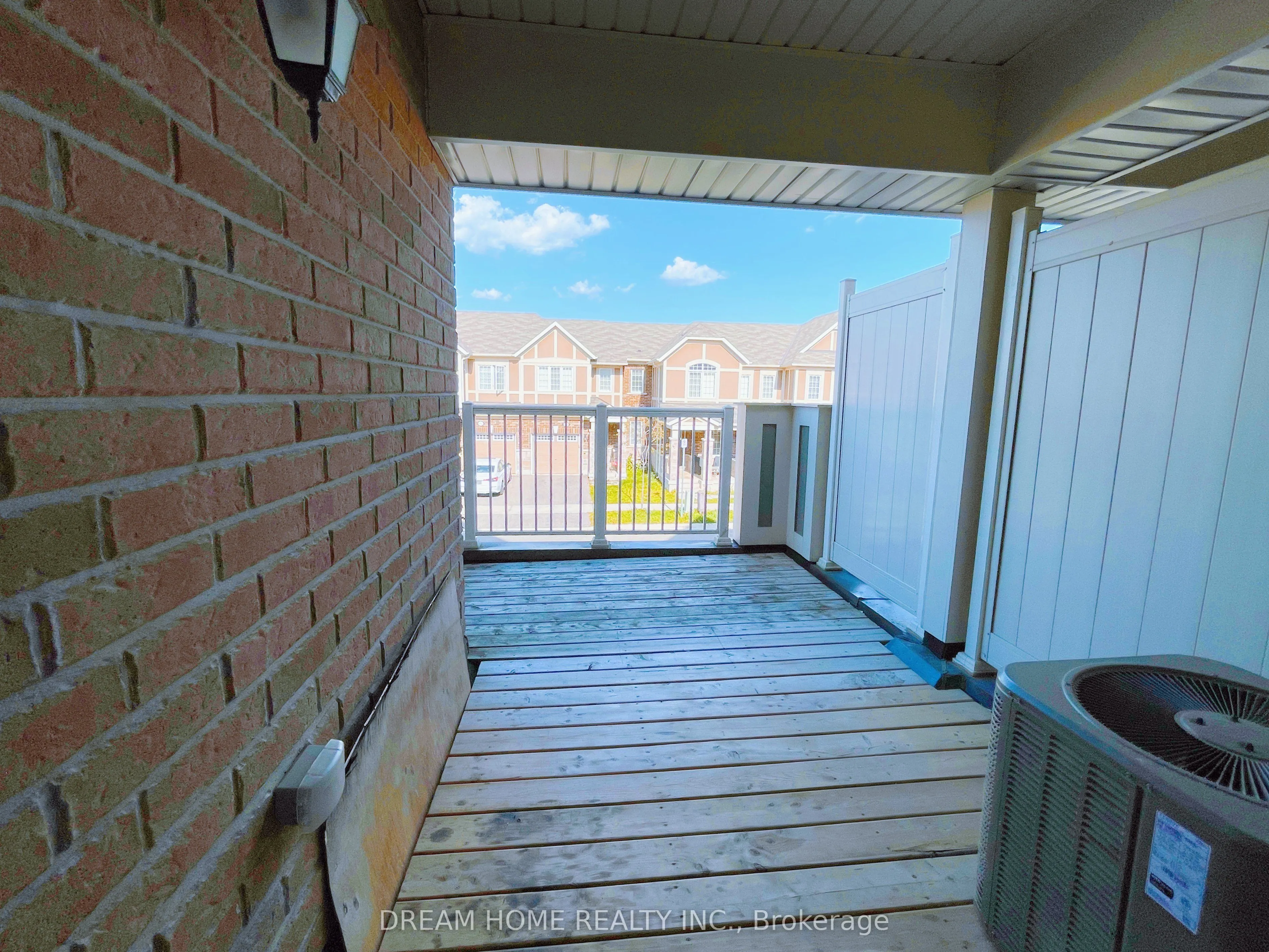 651 Laking Terrace