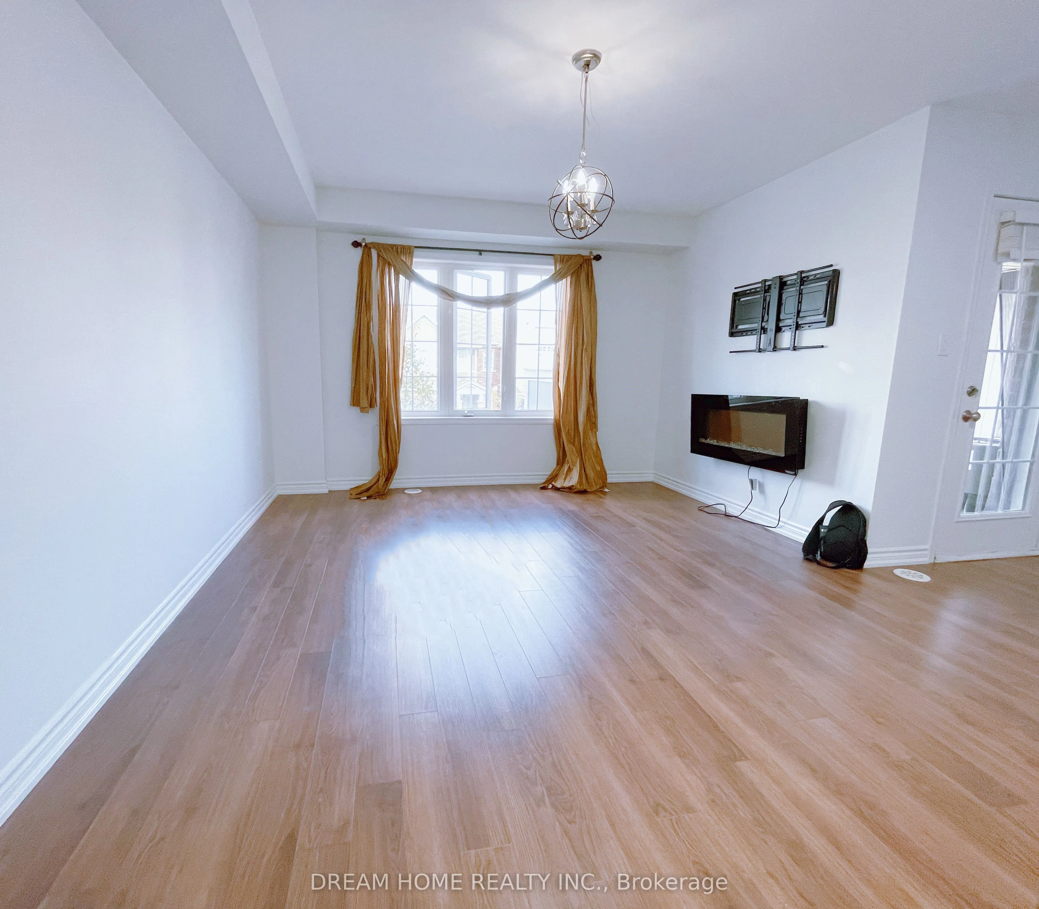 651 Laking Terrace