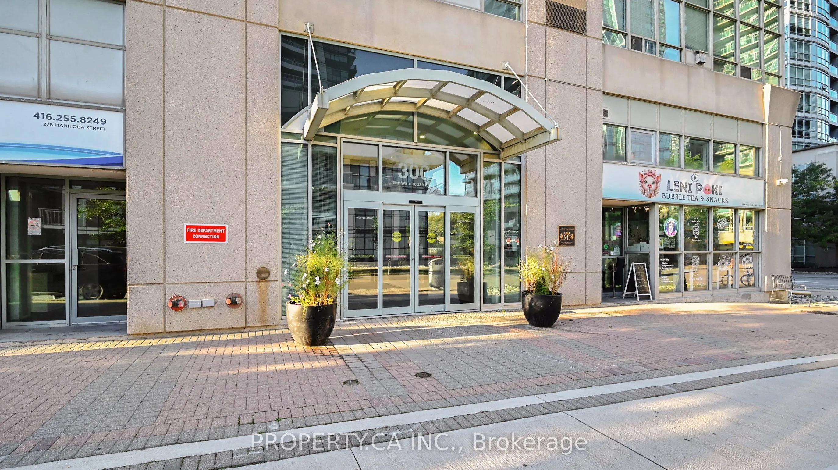 300 Manitoba Street, #316