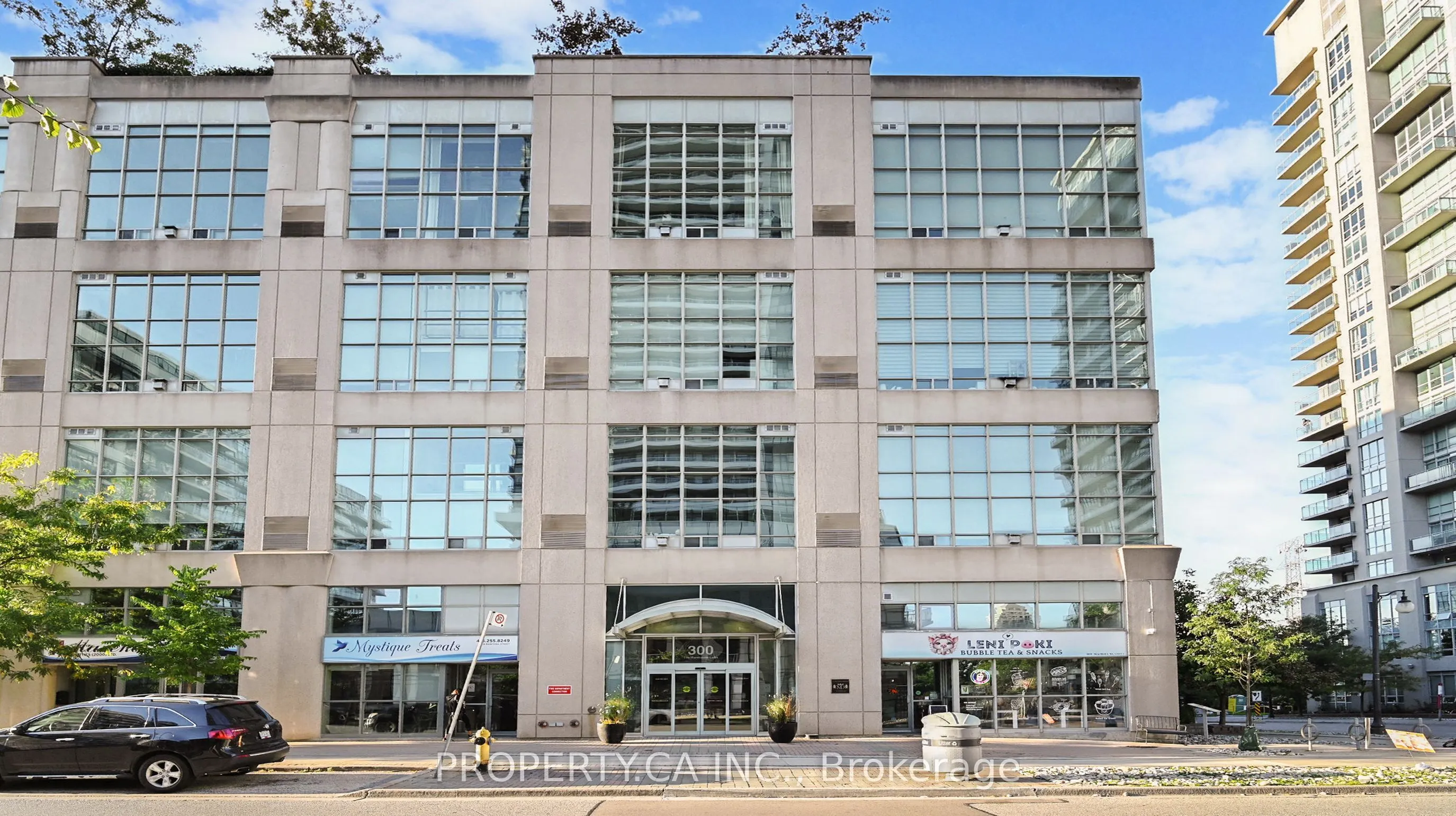 300 Manitoba Street, #316