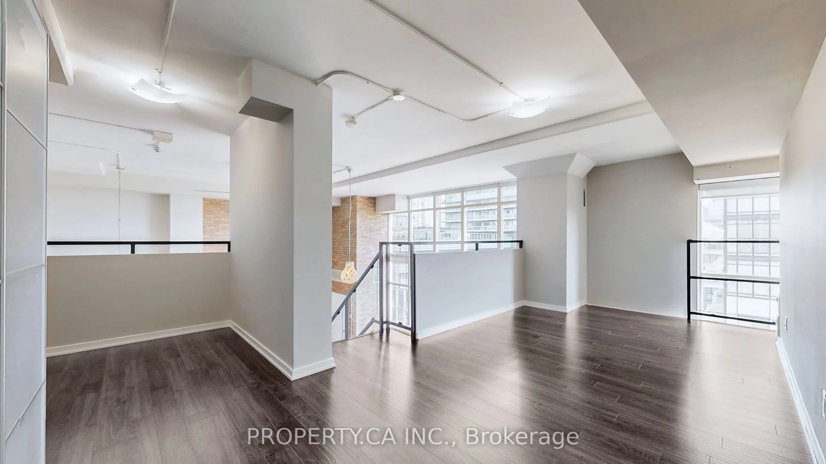 300 Manitoba Street, #316