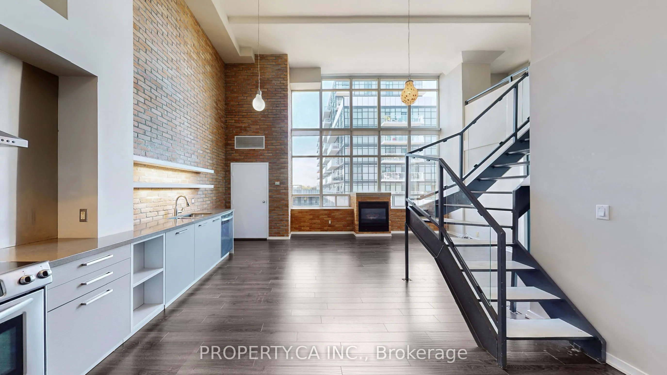 300 Manitoba Street, #316