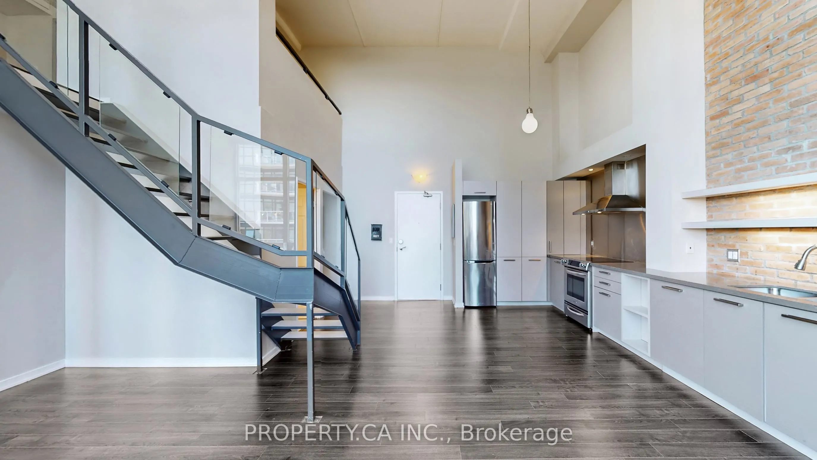 300 Manitoba Street, #316