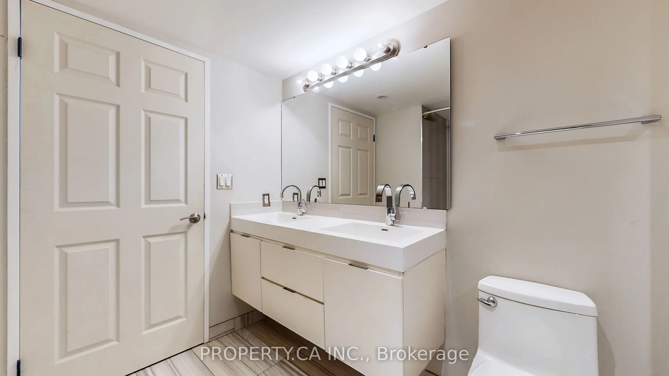 300 Manitoba Street, #316