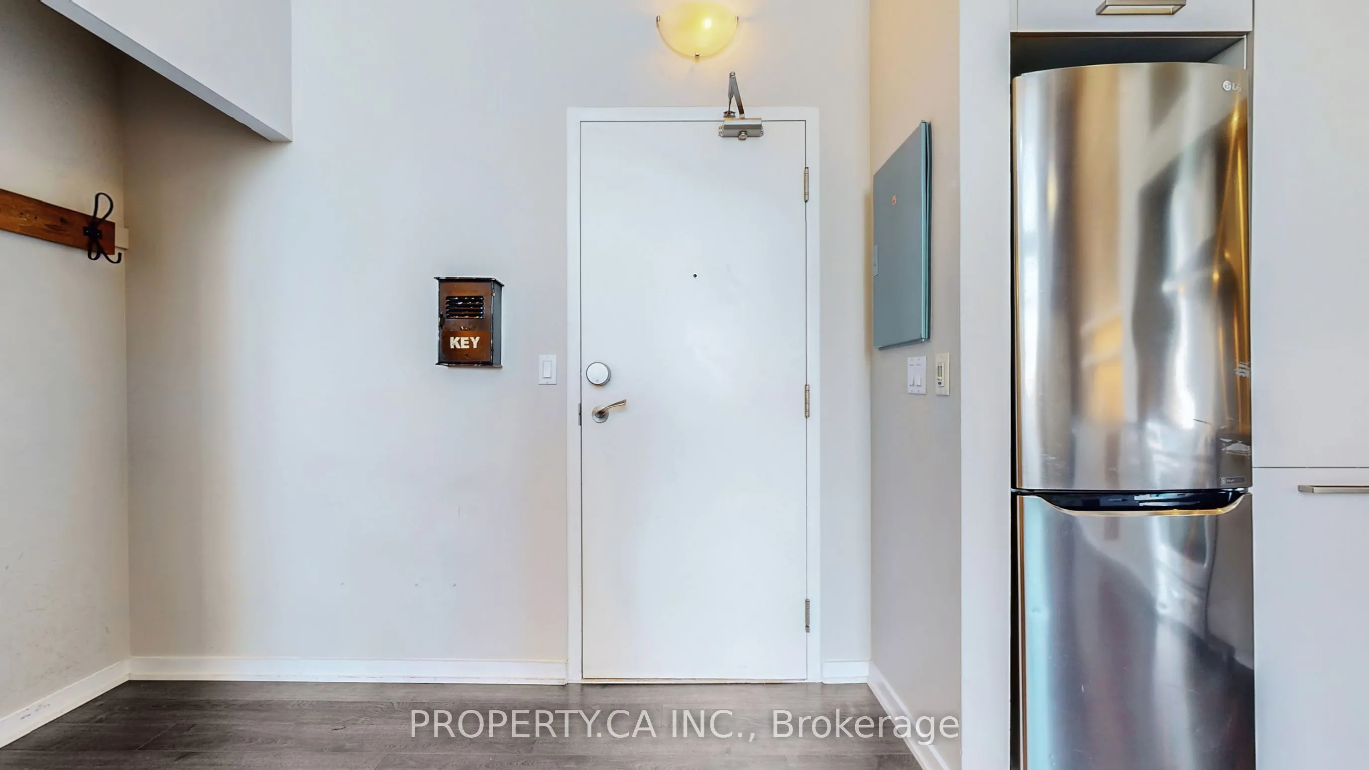 300 Manitoba Street, #316
