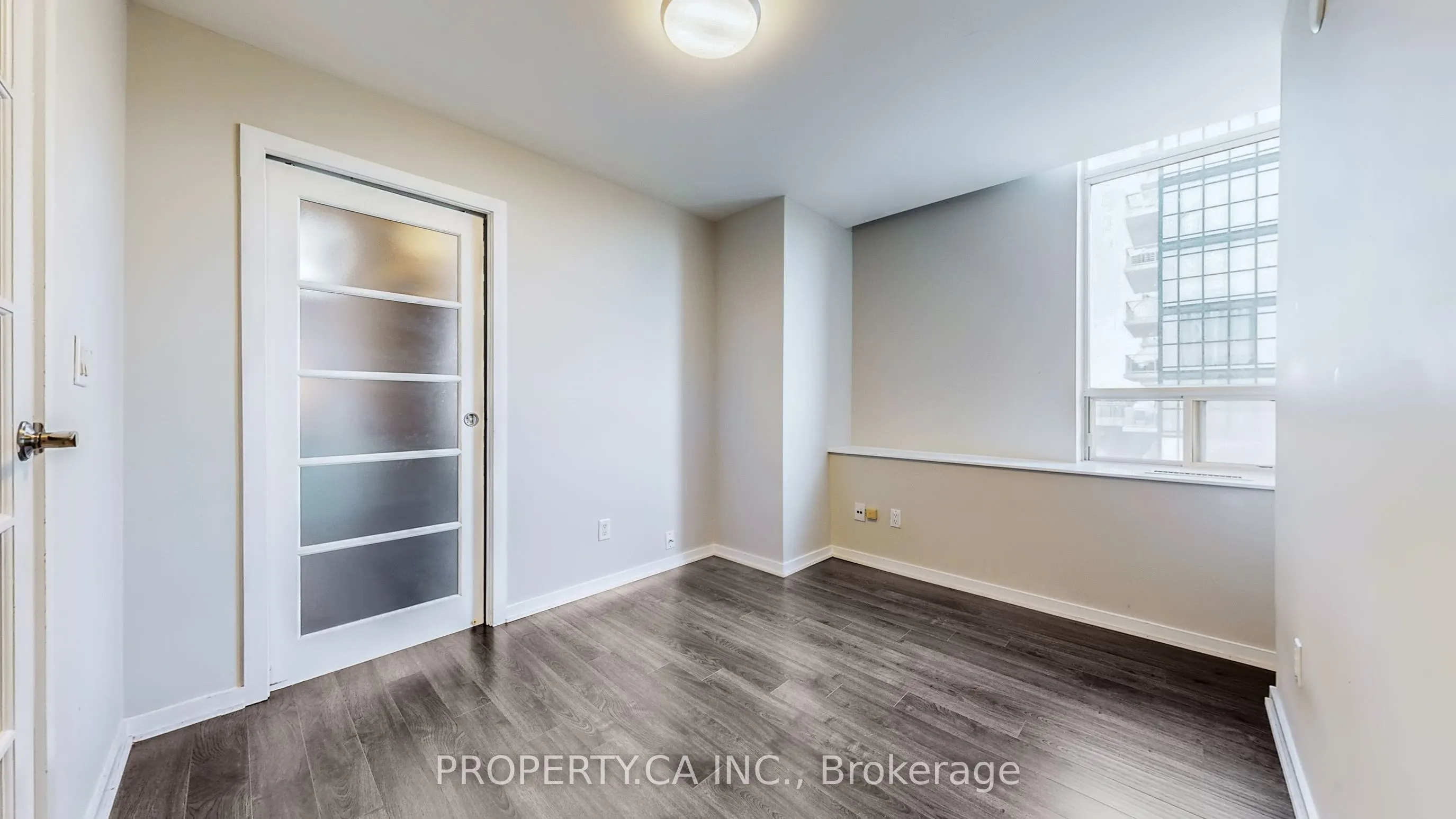 300 Manitoba Street, #316