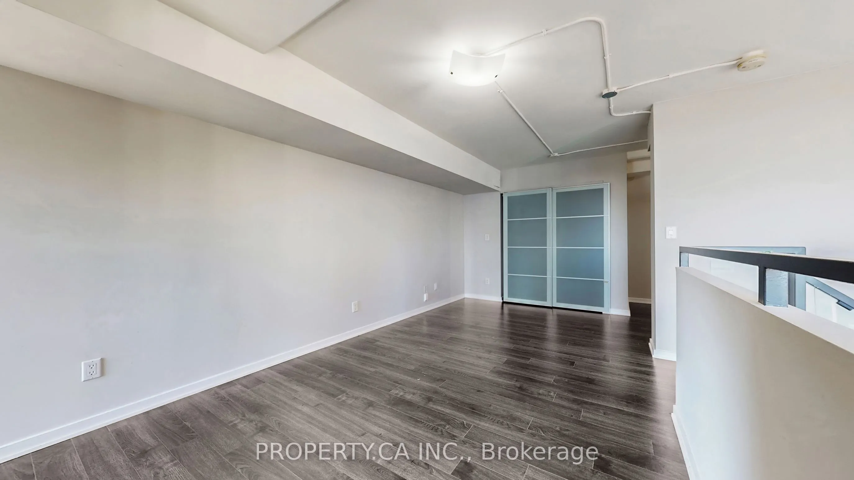 300 Manitoba Street, #316