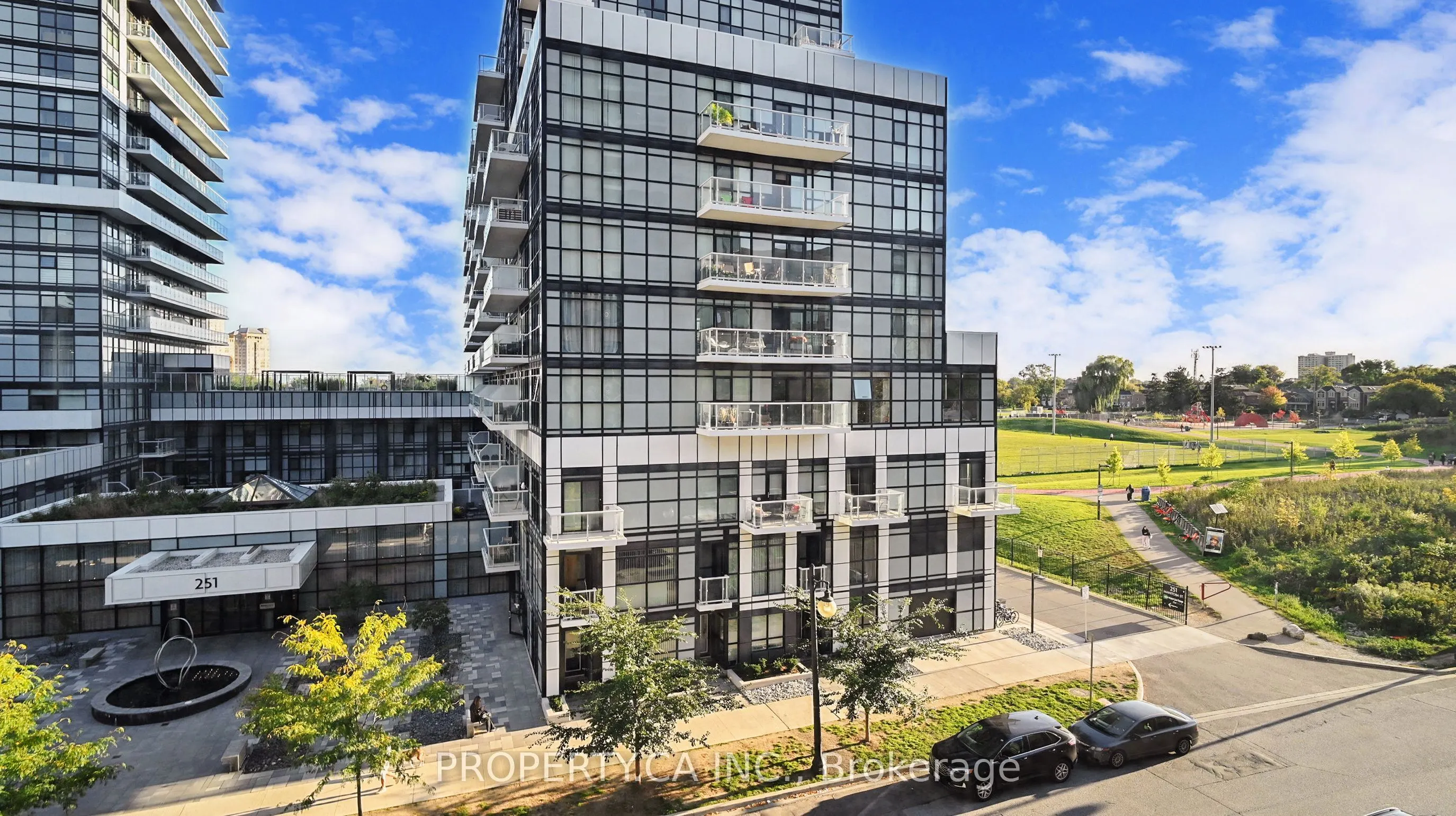 300 Manitoba Street, #316
