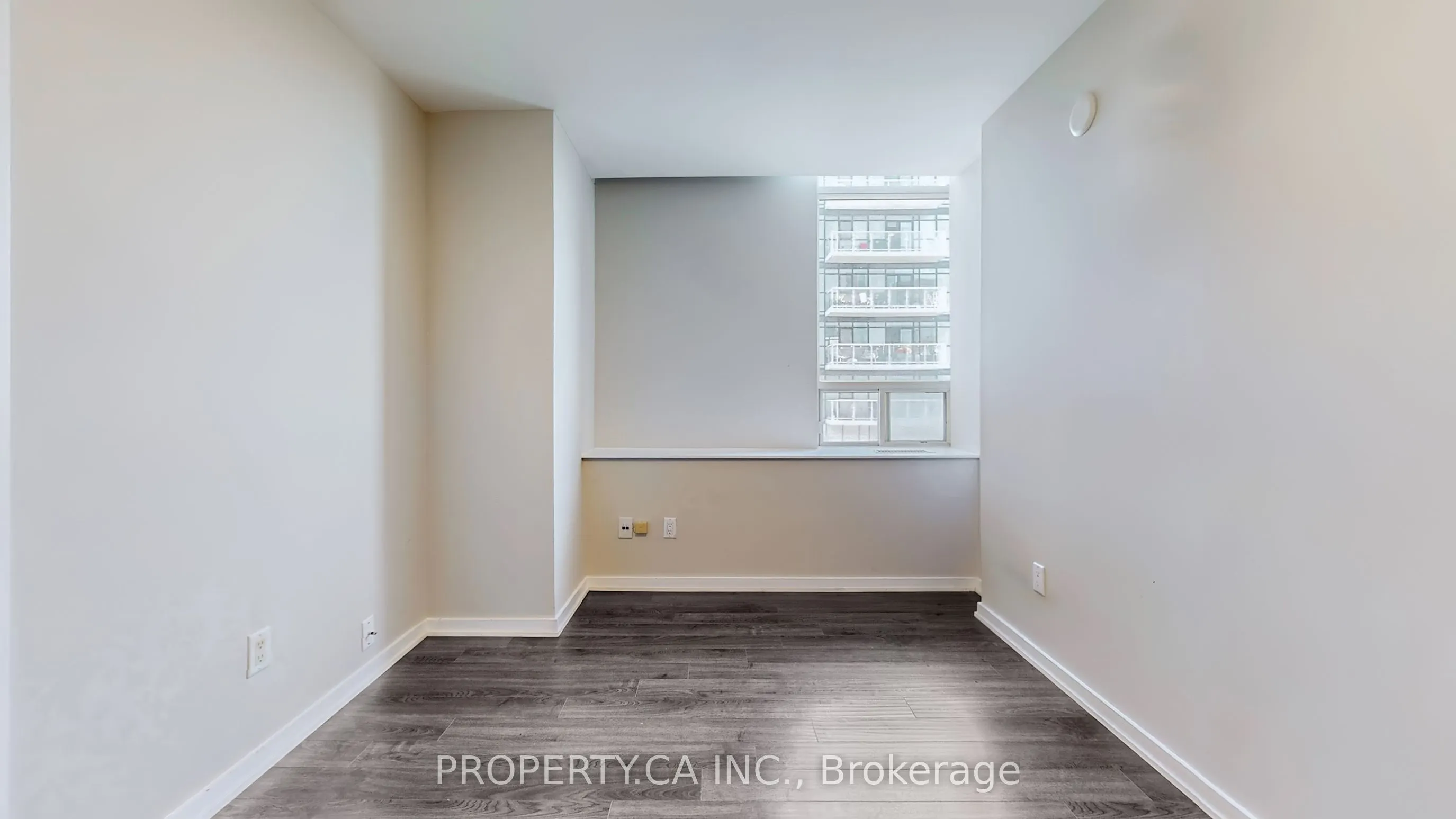 300 Manitoba Street, #316