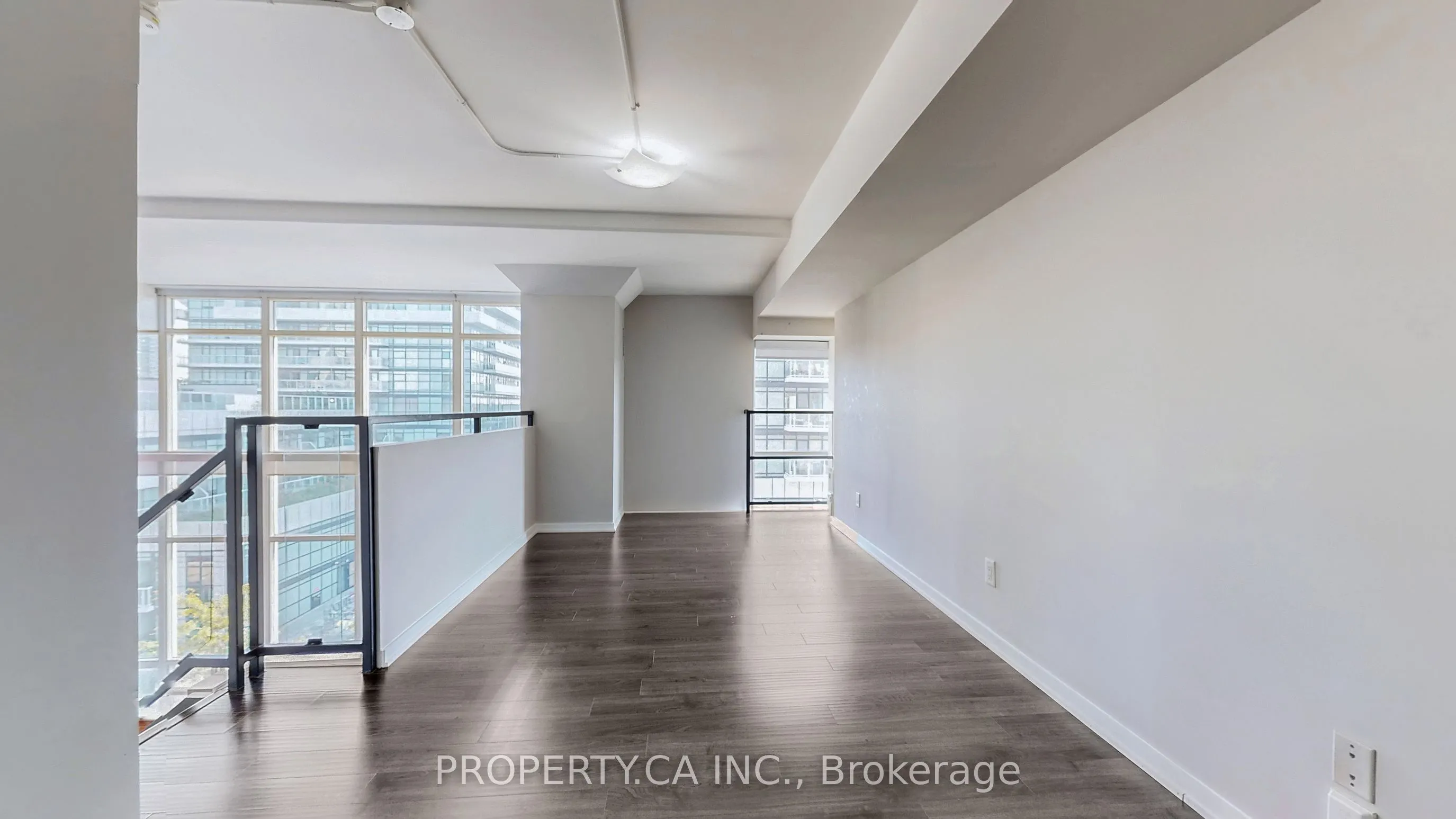 300 Manitoba Street, #316