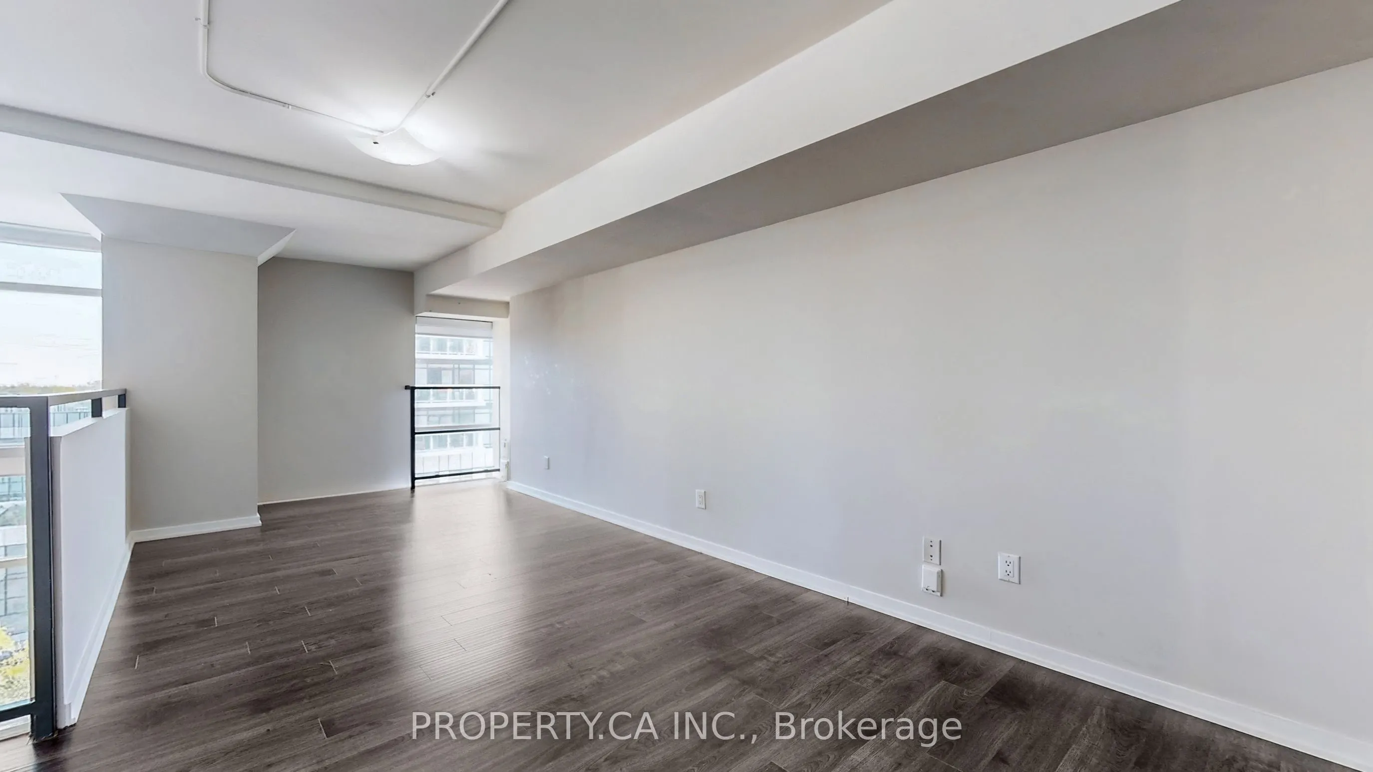 300 Manitoba Street, #316