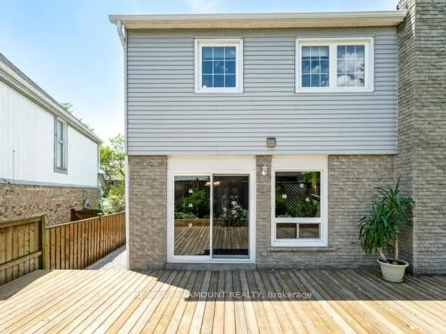 4 Astoreville Square