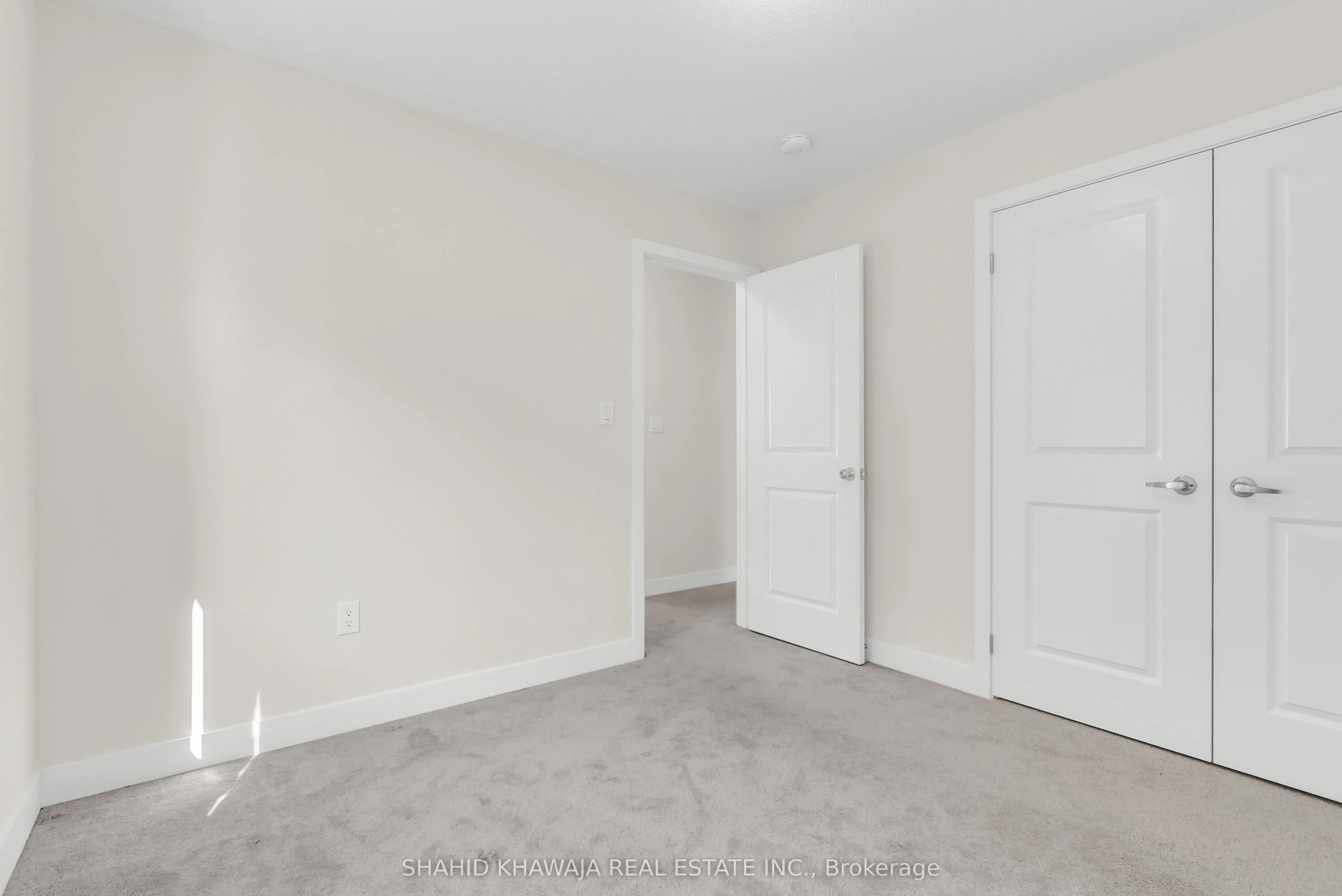 1430 Wellwood Terrace