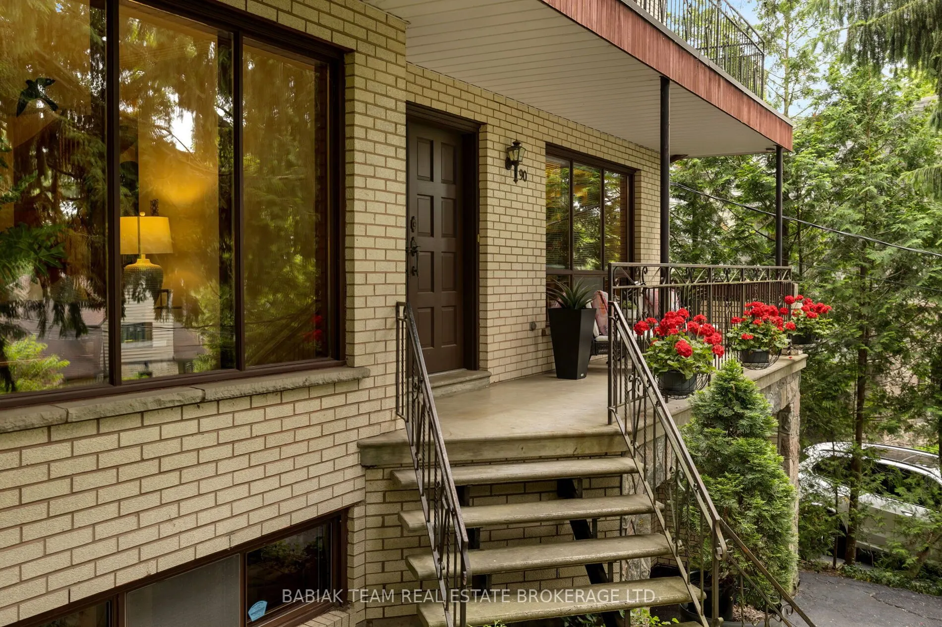 90 Humberview Road