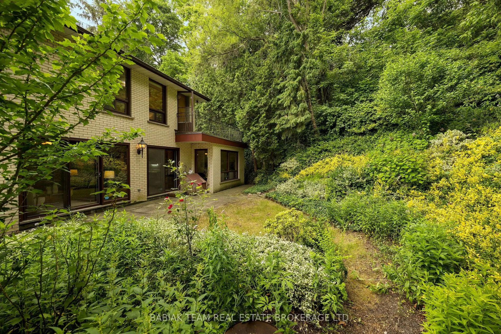 90 Humberview Road