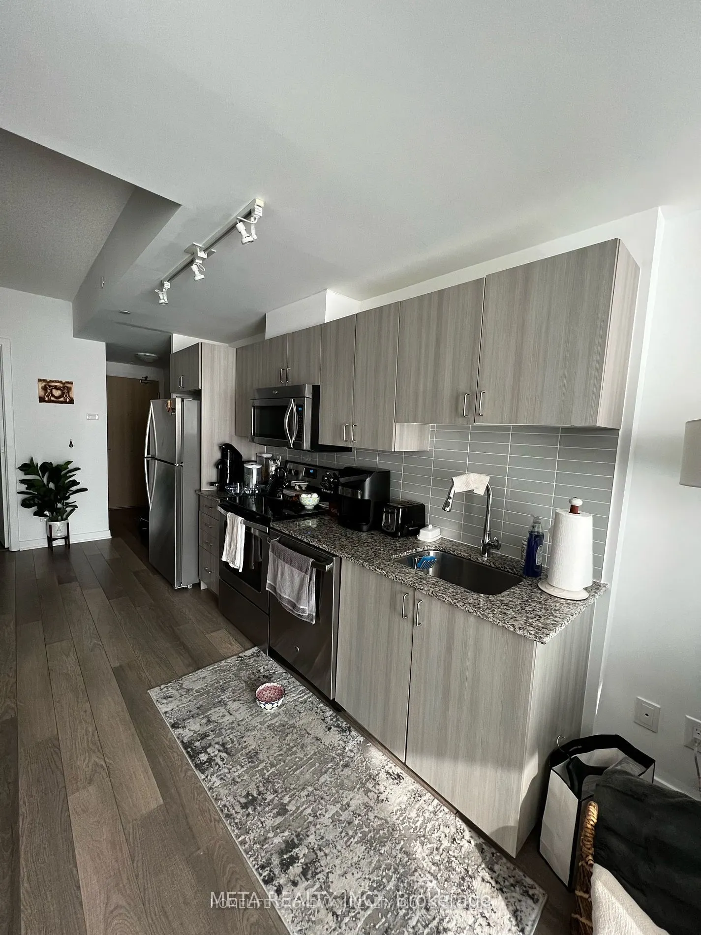 16 Mcadam Avenue, #406