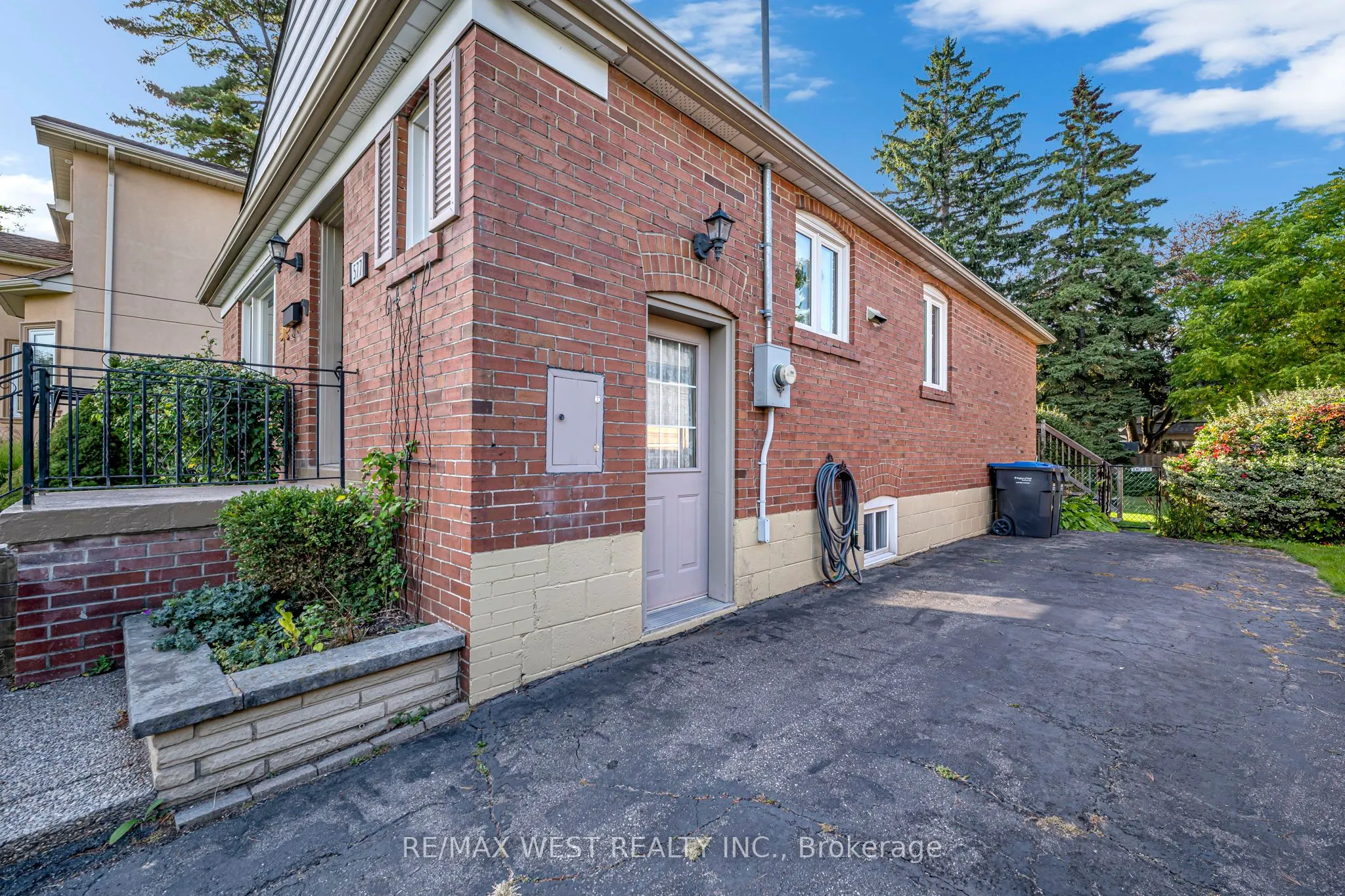 577 Drymen Crescent