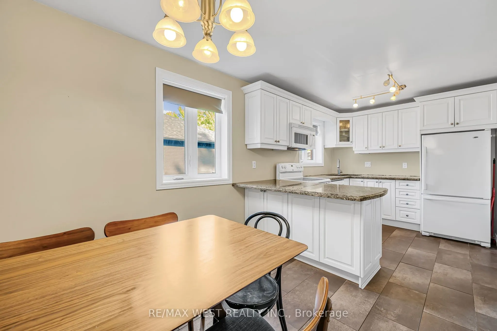 577 Drymen Crescent