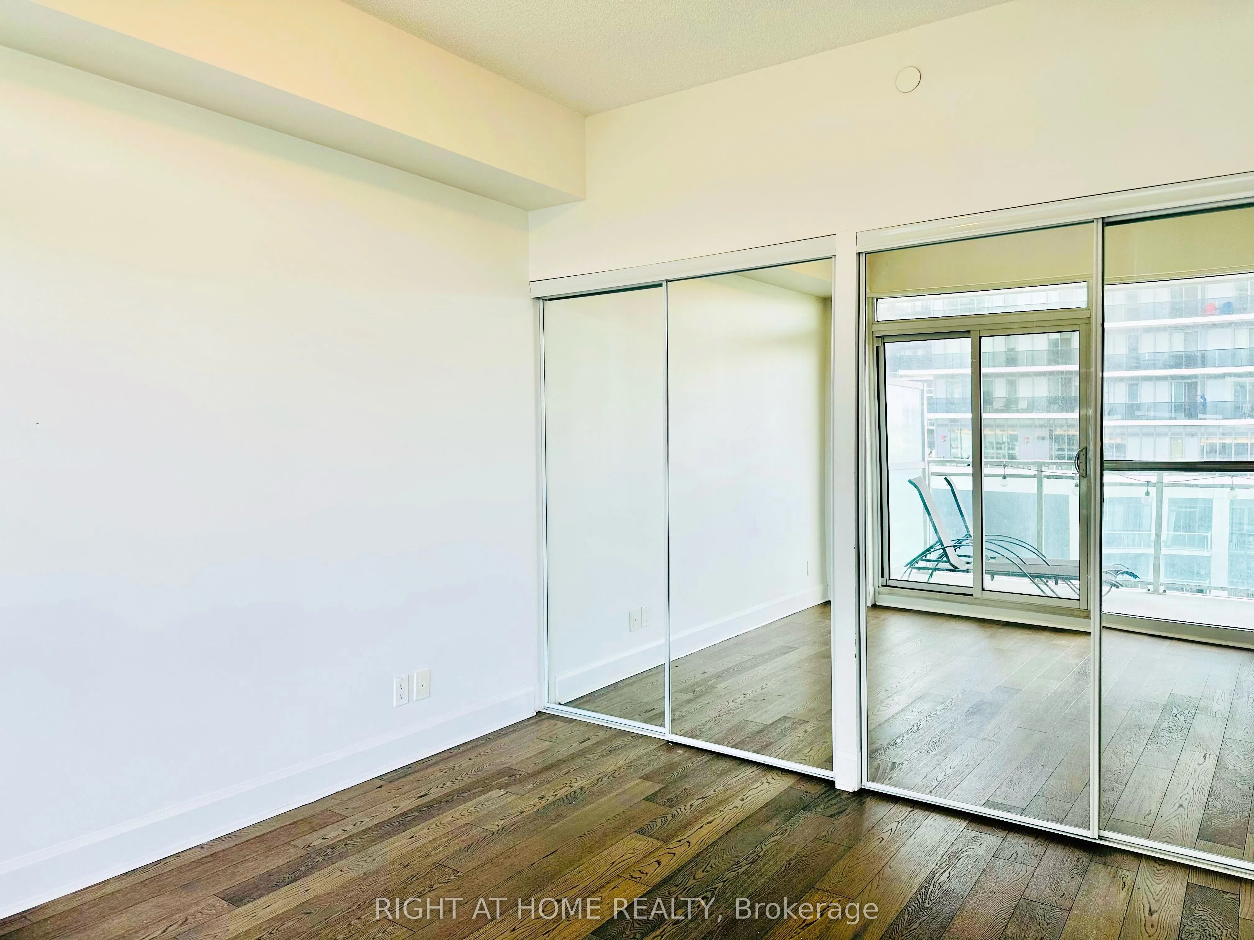 33 Shore Breeze Drive, #504