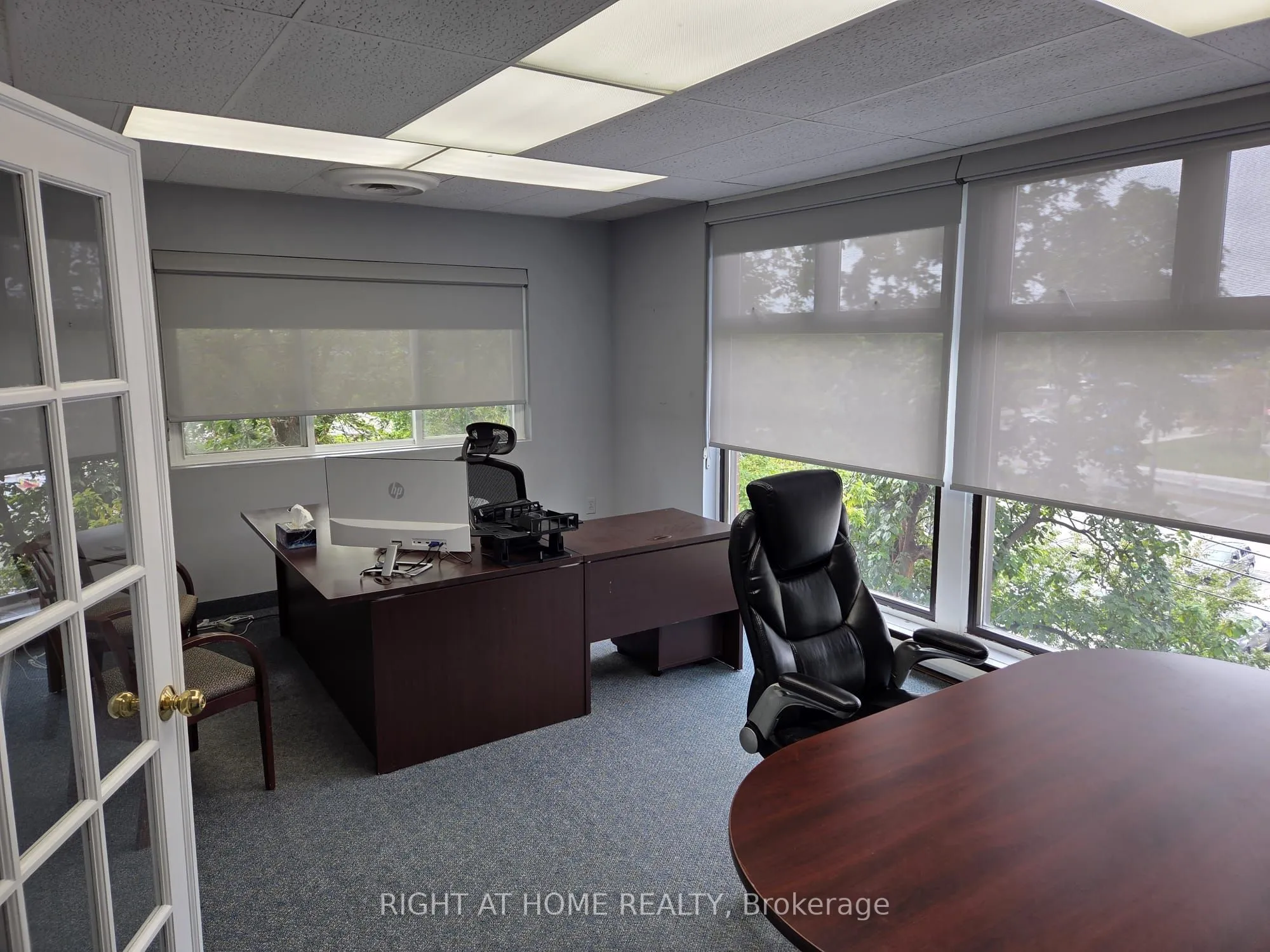 8 Stavebank Road N, #401