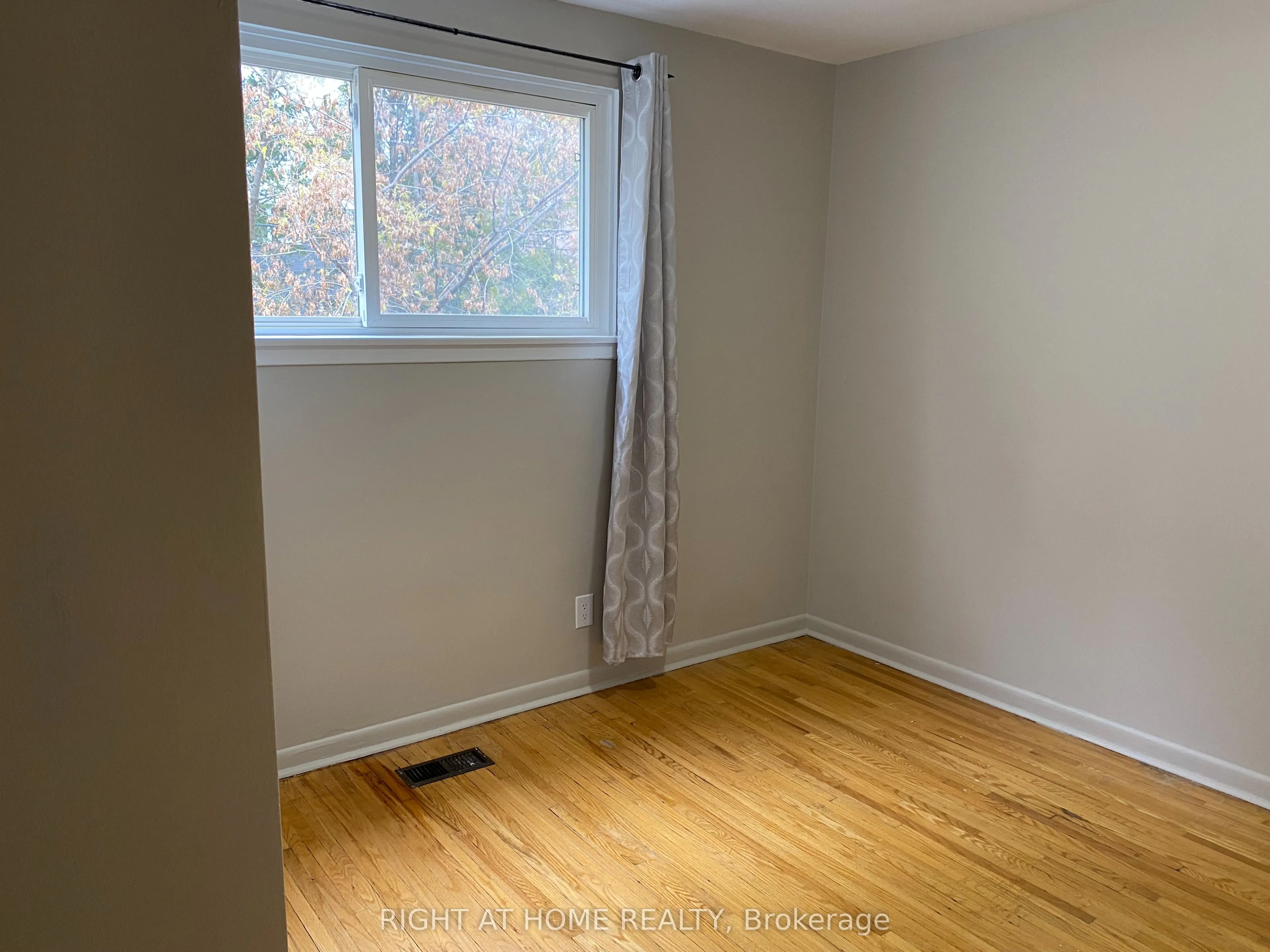 3230 The Credit Woodlands, #6