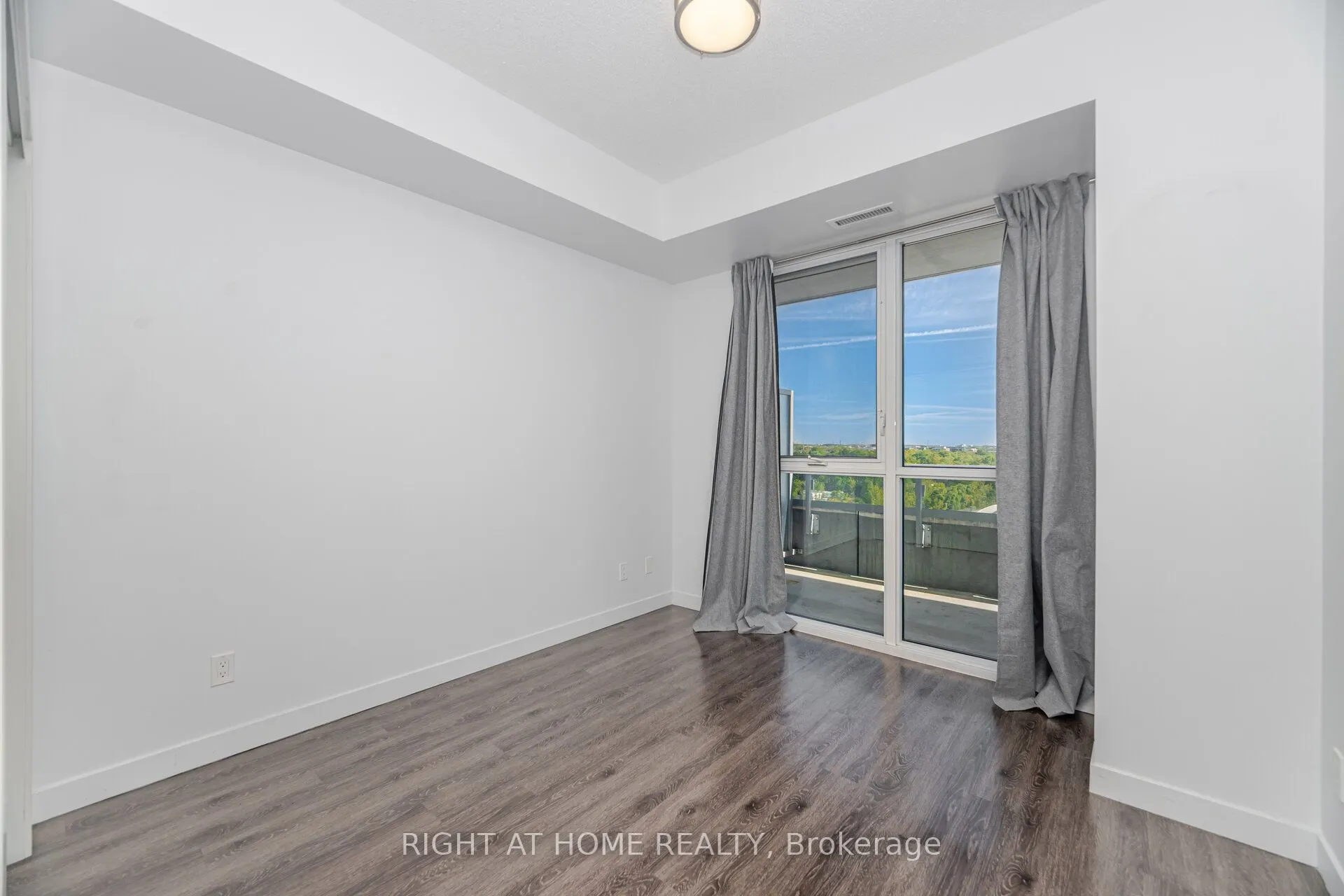 2093 Fairview Street, #1003