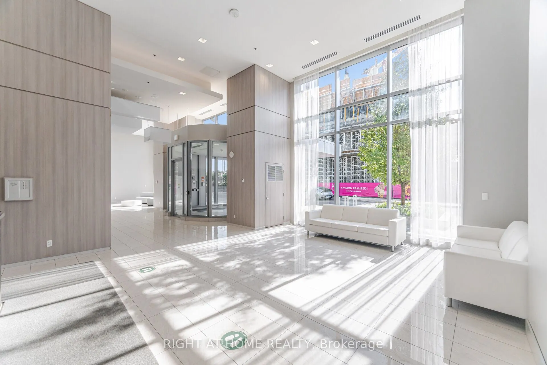 2093 Fairview Street, #1003