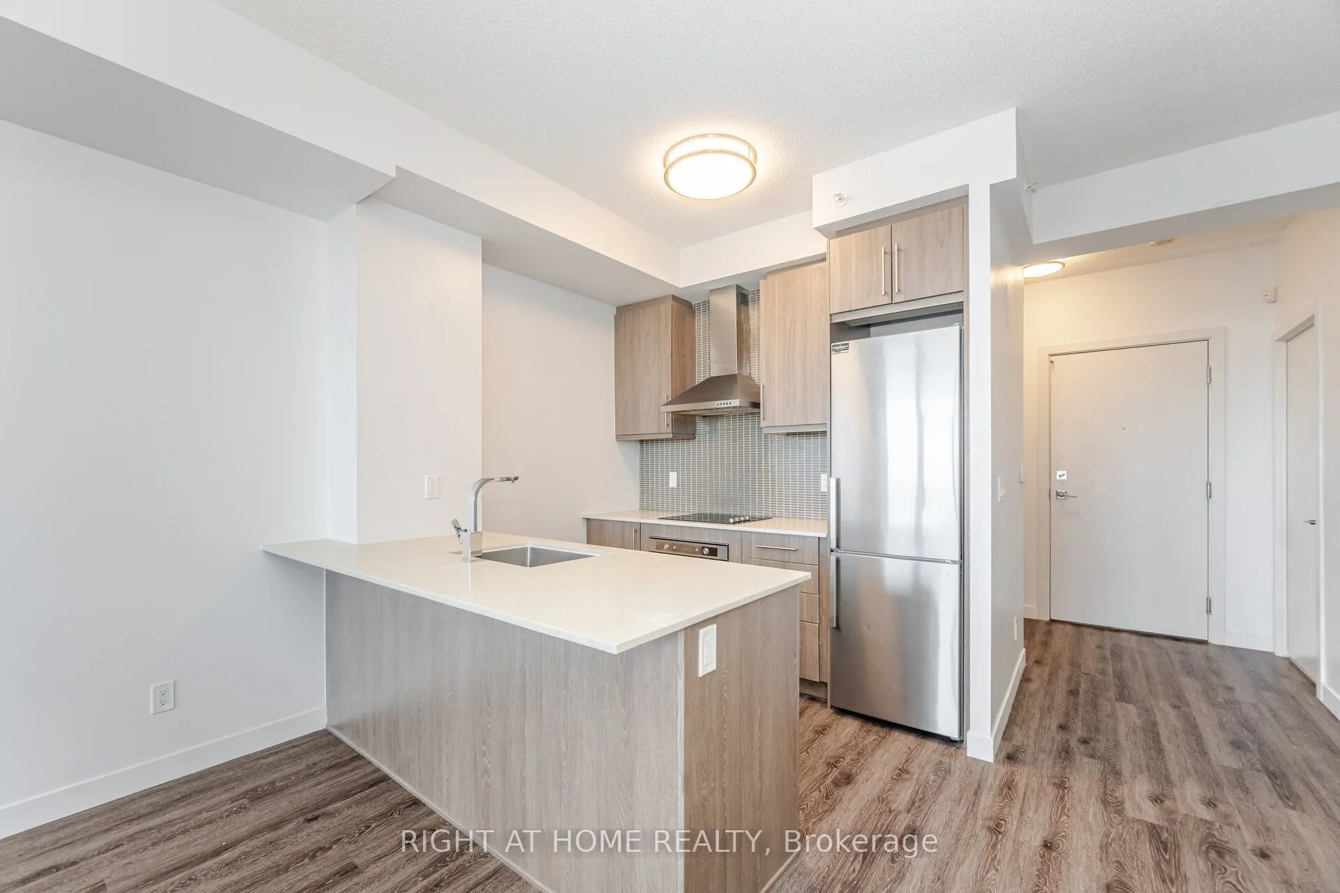 2093 Fairview Street, #1003
