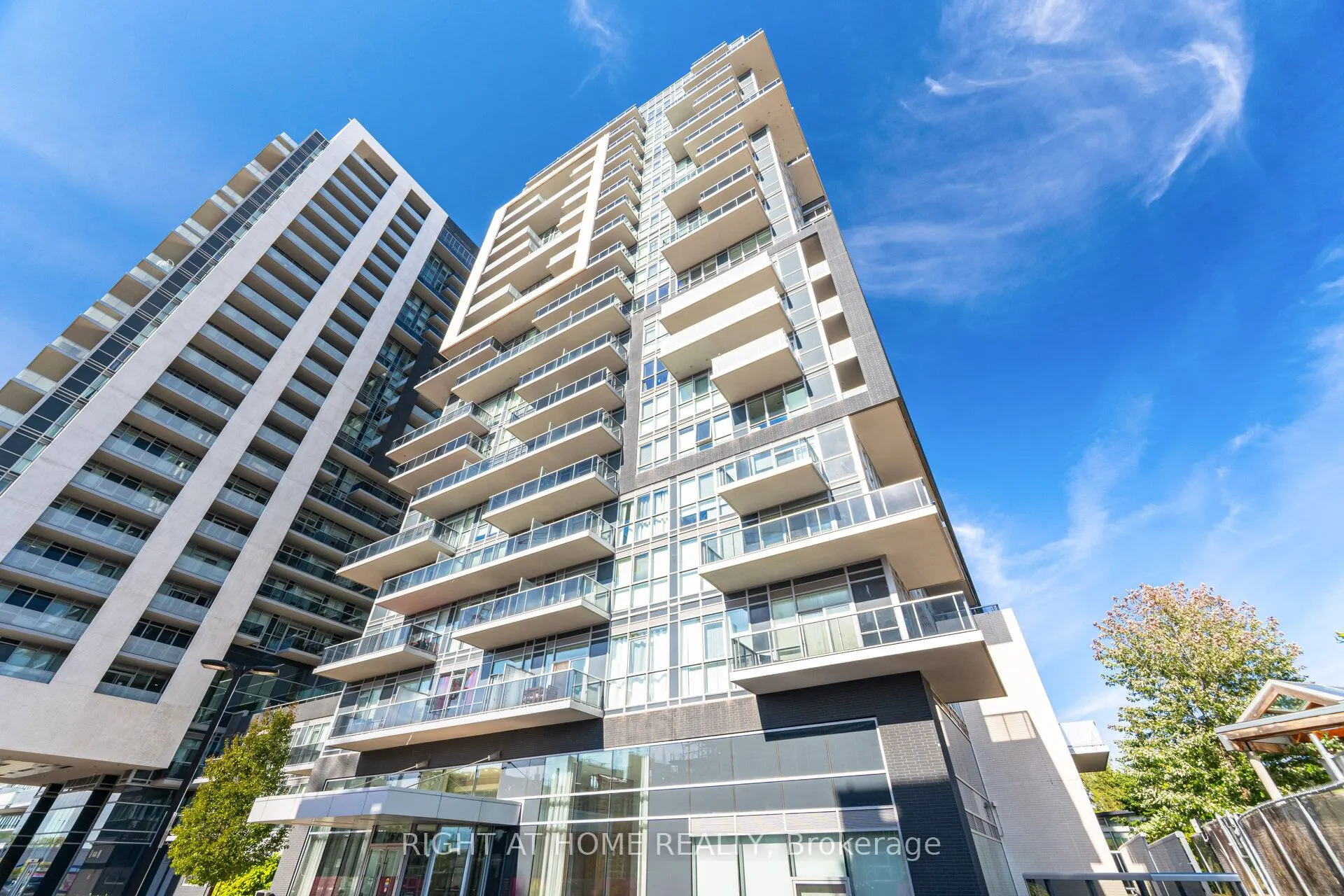 2093 Fairview Street, #1003