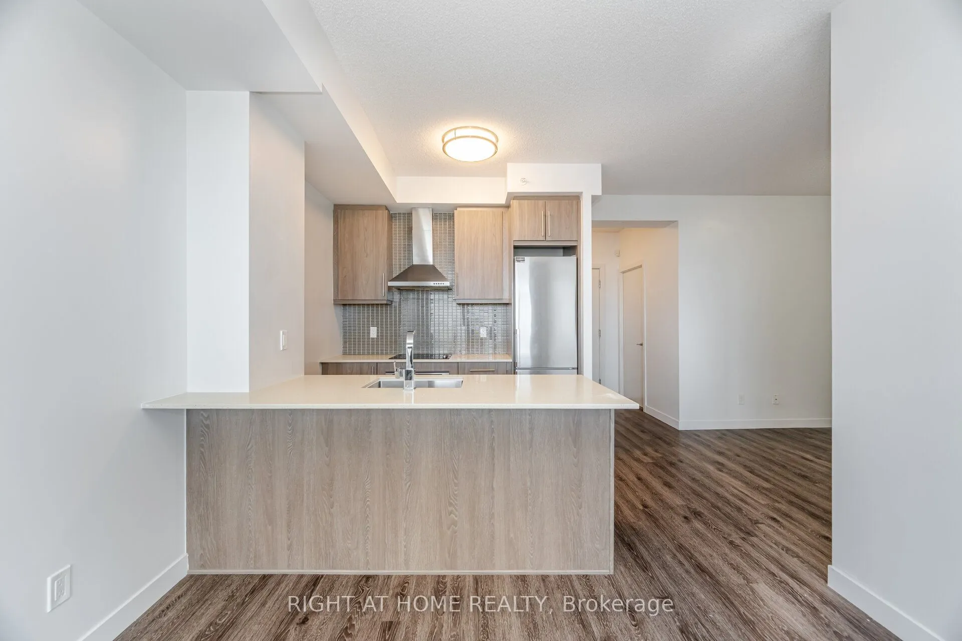 2093 Fairview Street, #1003