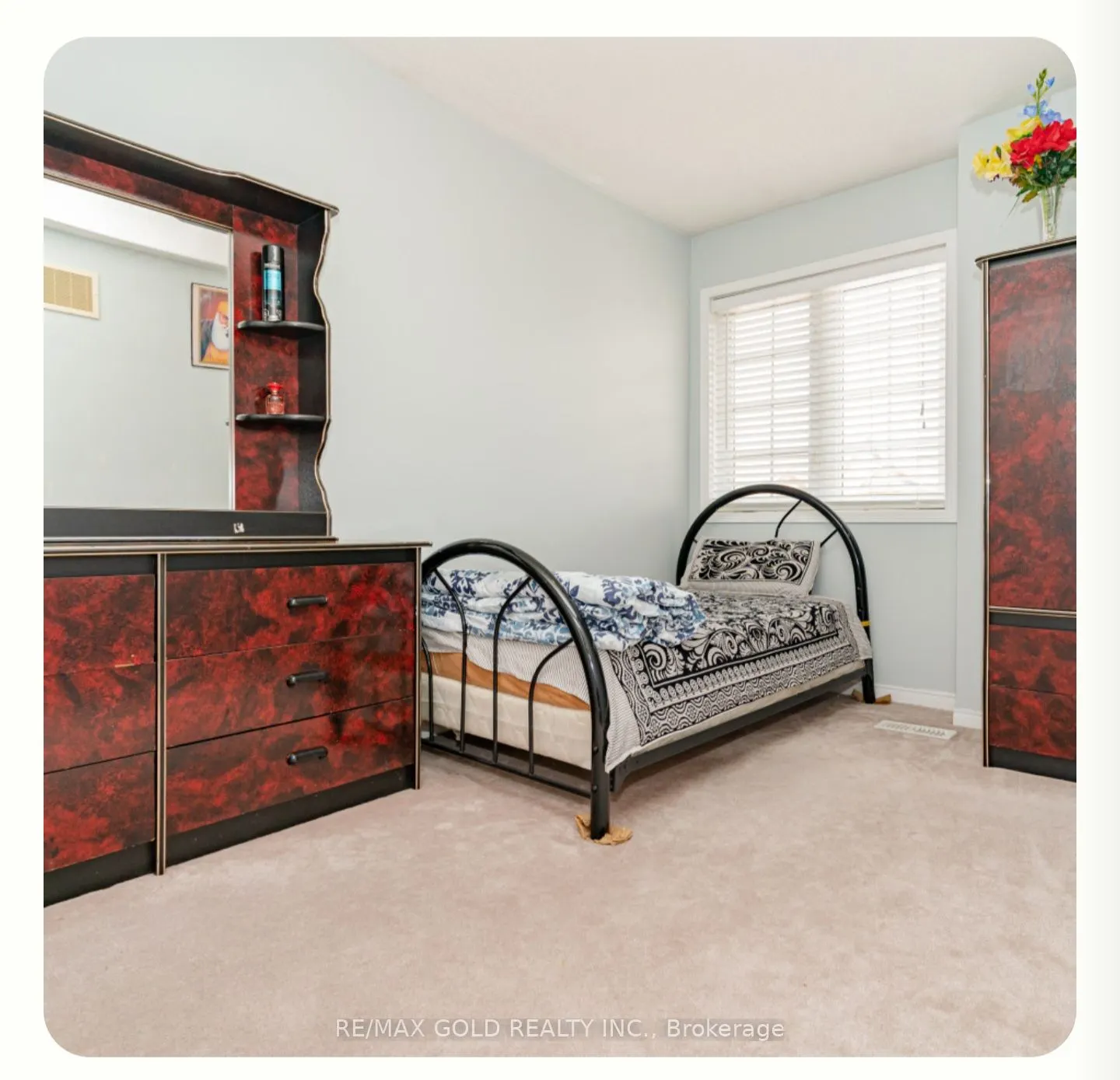 95 Crystalview Crescent, #(Main & 2nd Floor)
