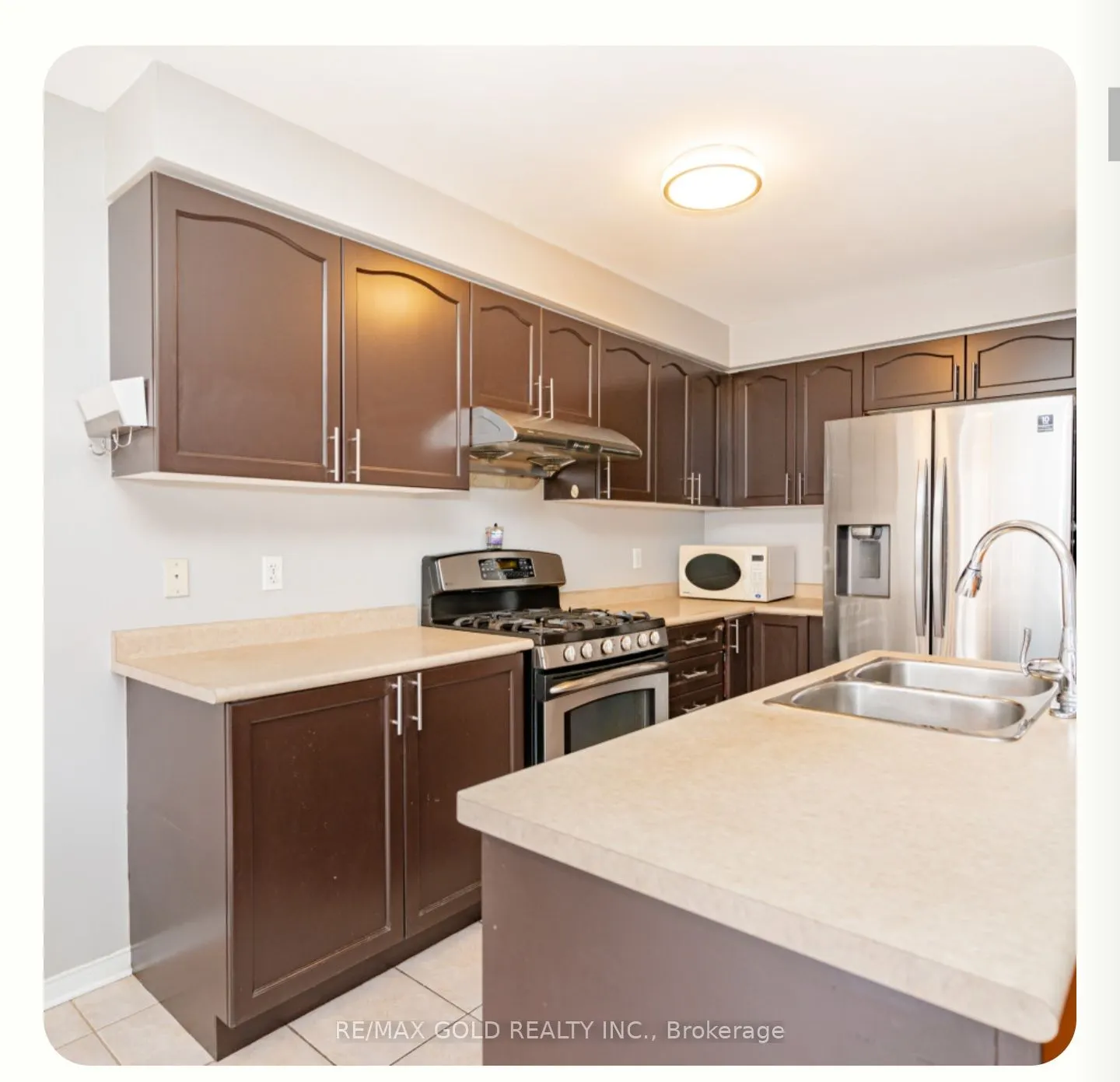 95 Crystalview Crescent, #(Main & 2nd Floor)