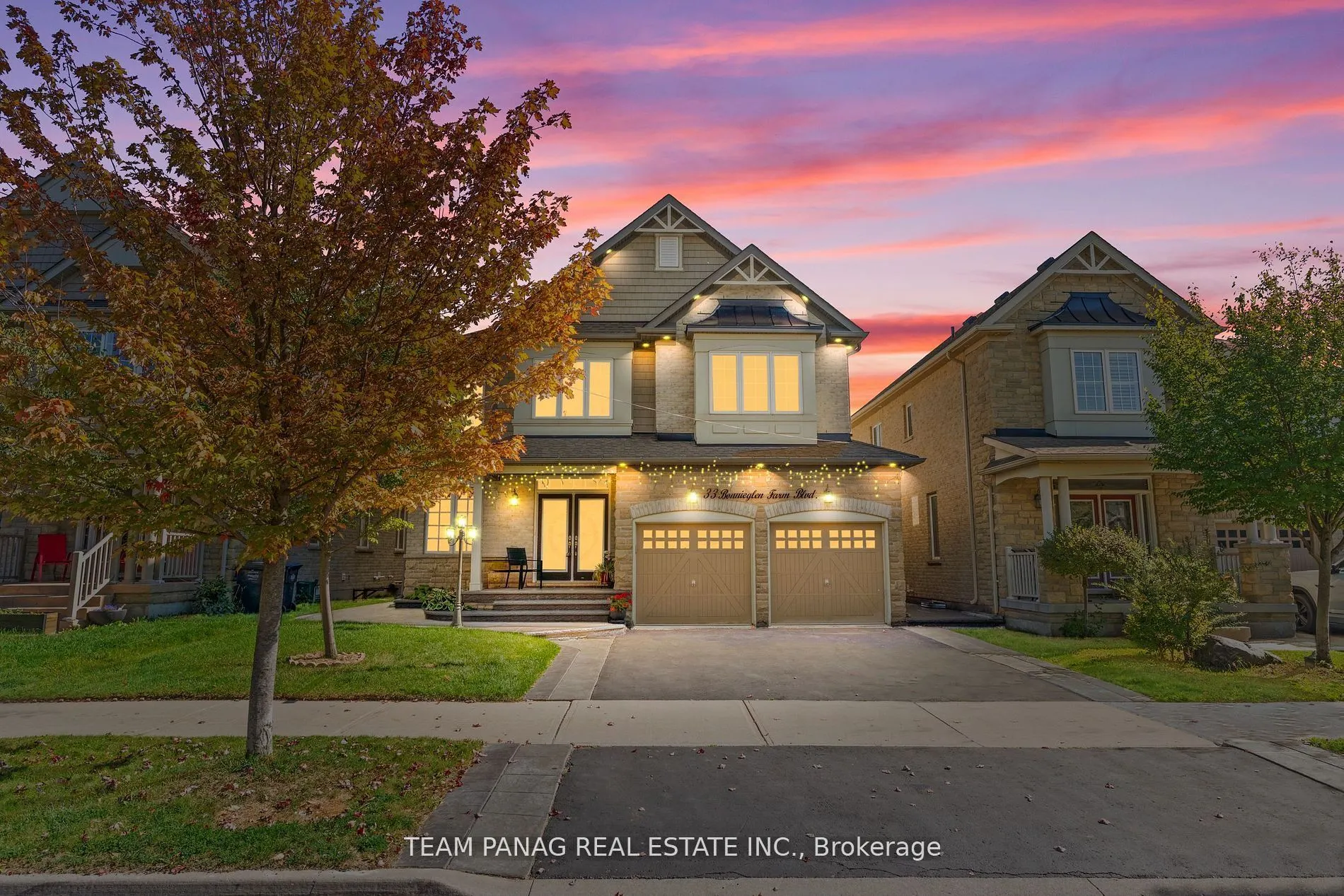 33 Bonnieglen Farm Boulevard