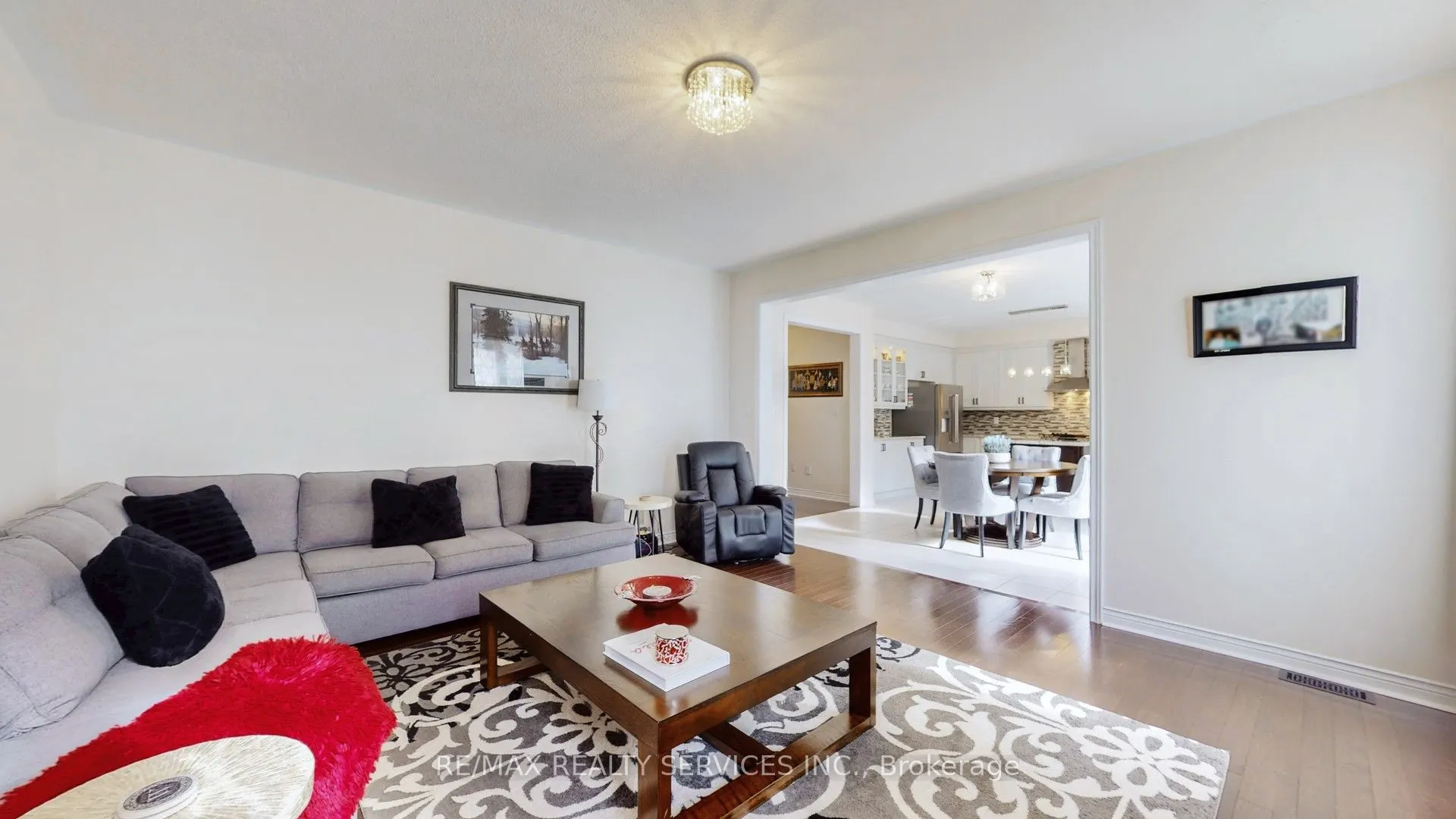 70 Little Britain Crescent