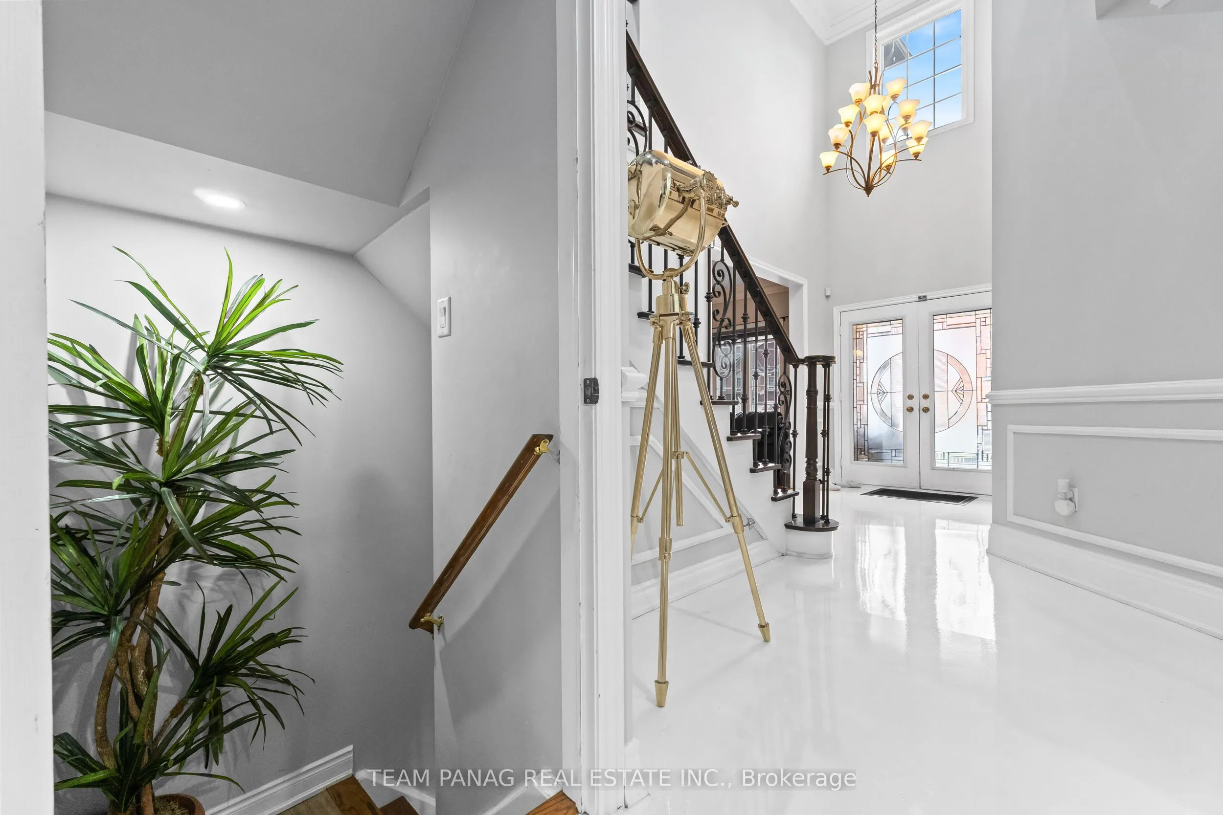 7 Yellow Avens Boulevard